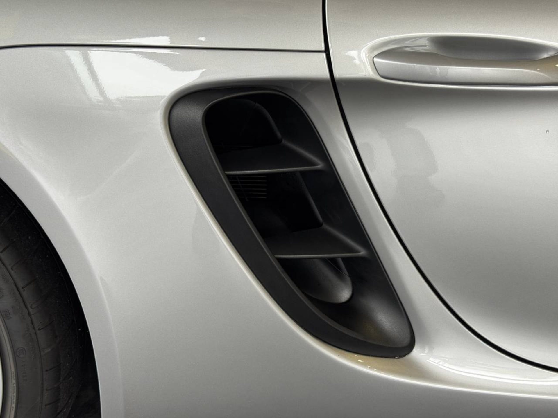 PORSCHE 718 Boxster-image-34