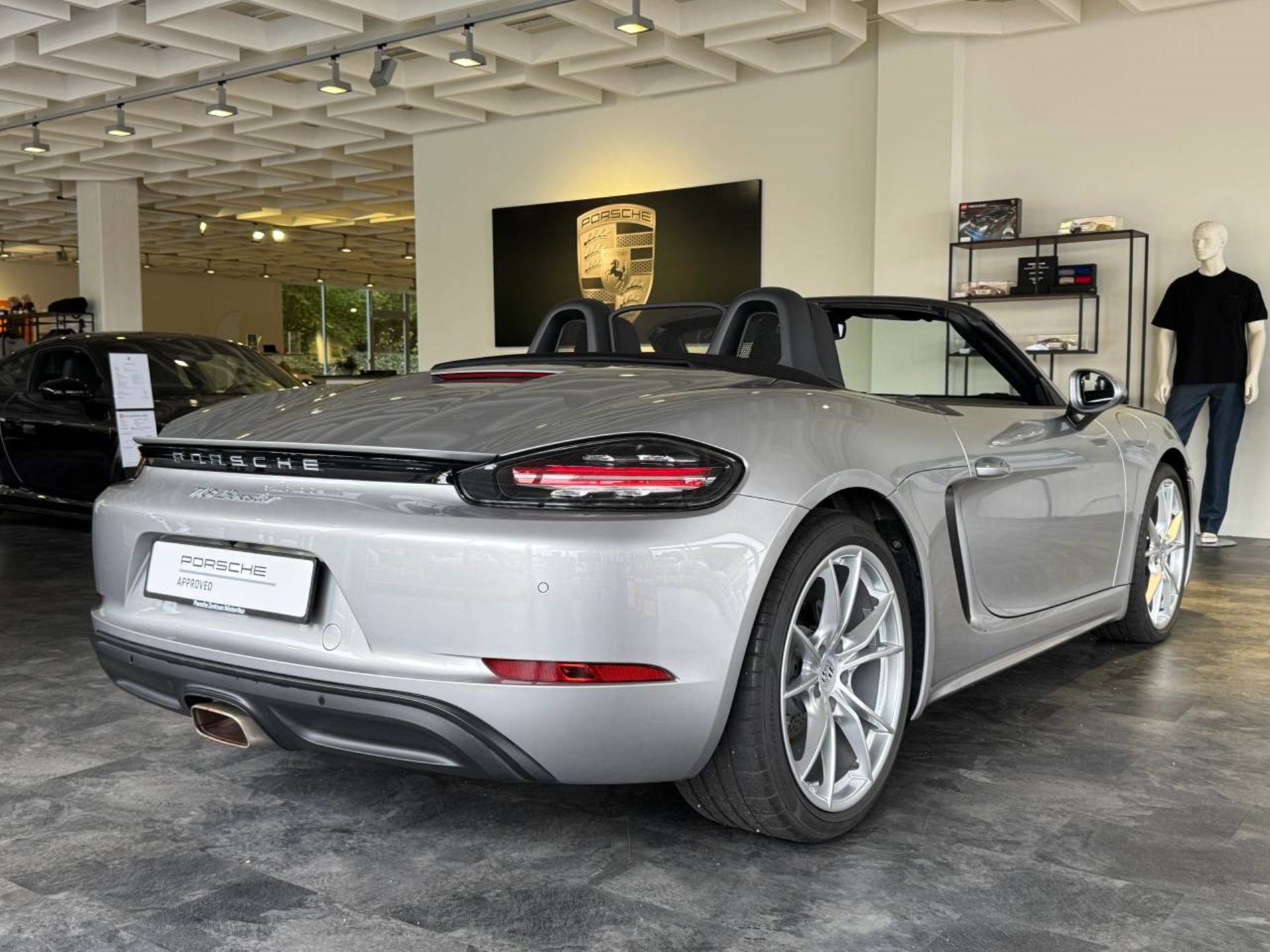 PORSCHE 718 Boxster-image-2