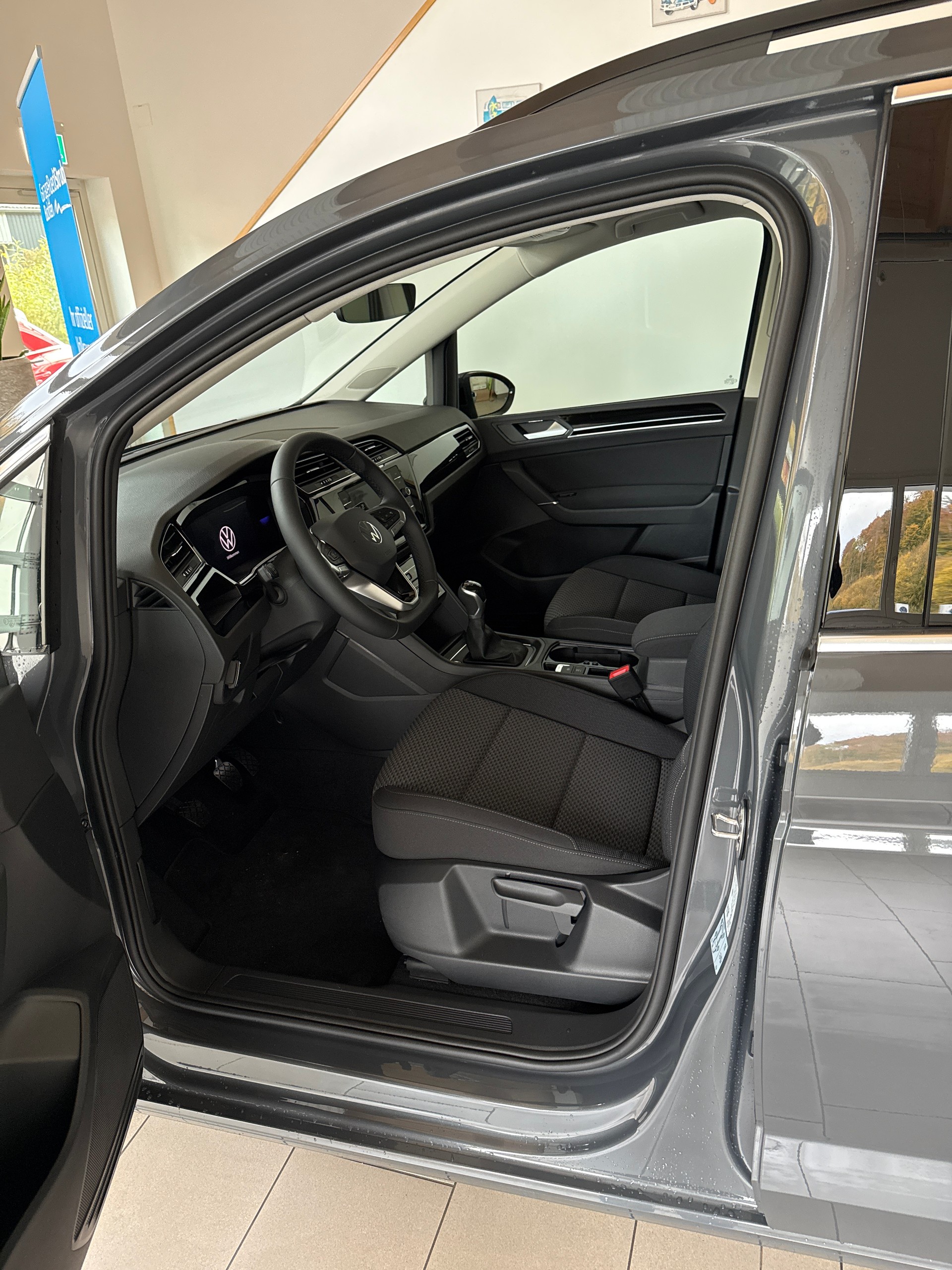 VW Touran CL 1.5TSI 150PS 6G 1500ccm 150PS/110kW 4 Zylinder TSI Benzin-image-3