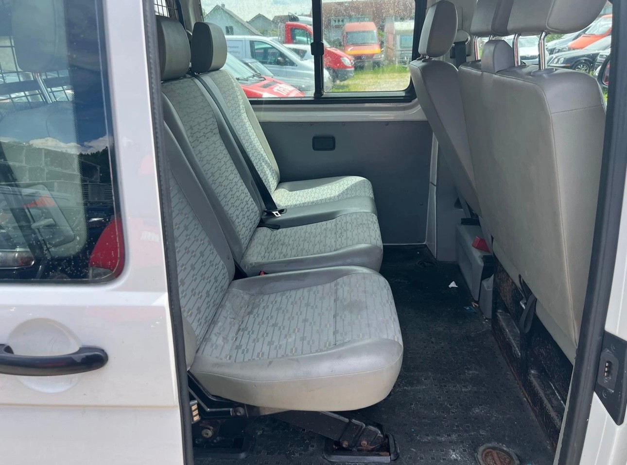 VW T5 2.0 TDI-image-7