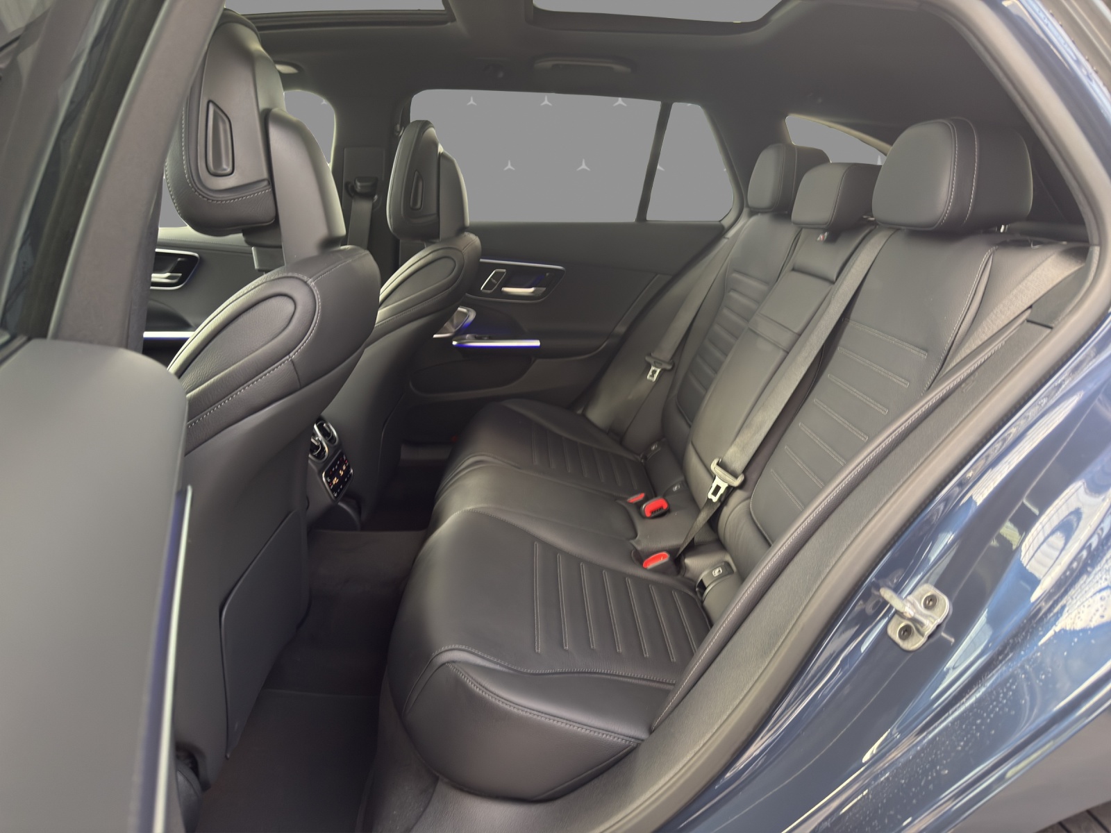 MERCEDES-BENZ C 220 d T 4 Matic Swiss Star-image-10