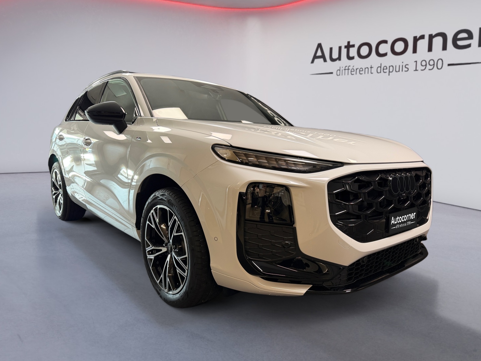 AUDI Q3 SUV 110 kW TFSI S tronic-image-0