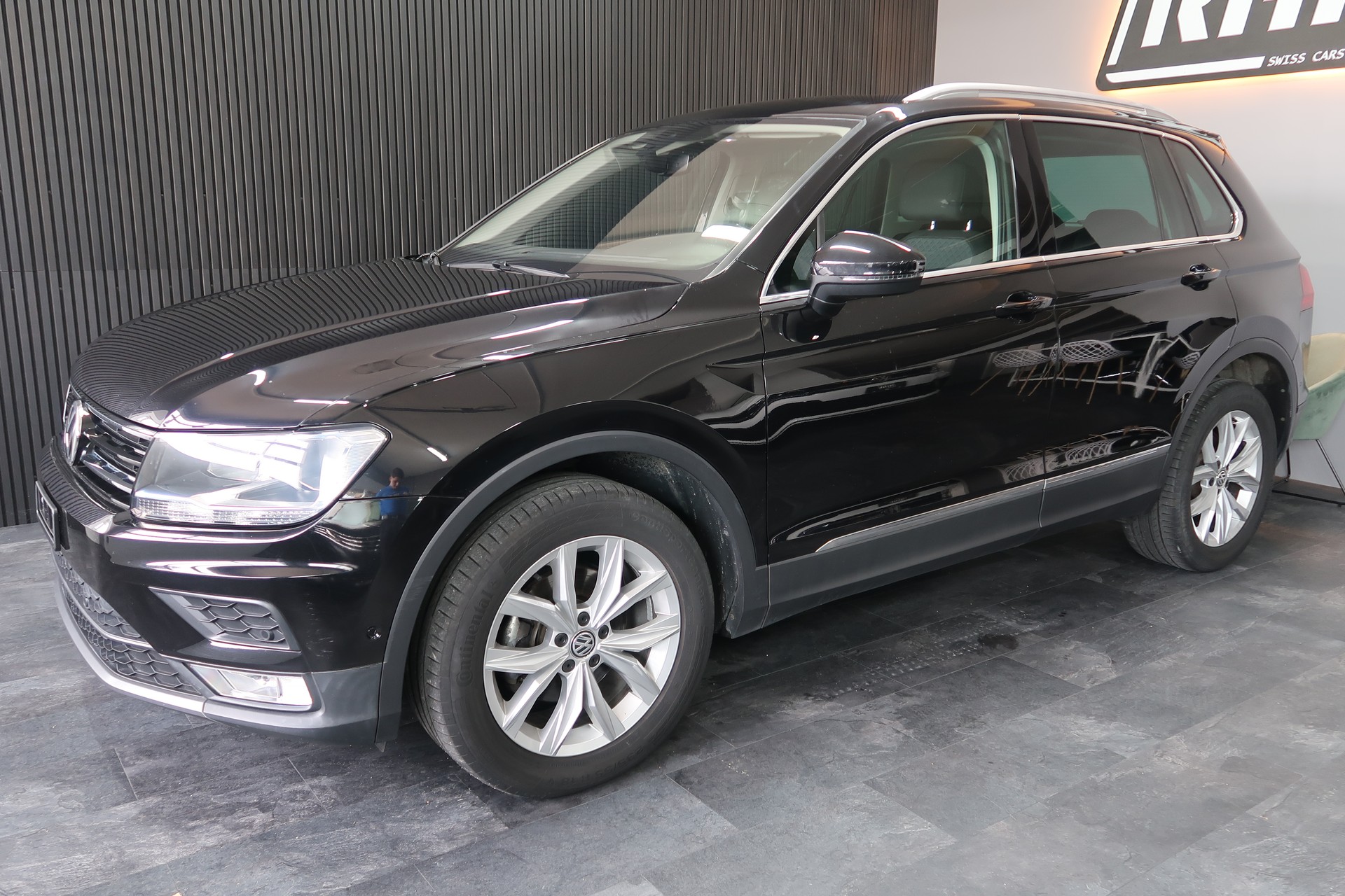 VW Tiguan 1.4TSI 4Motion DSG / CH / MFK / GARANTIE-showroom-element-1