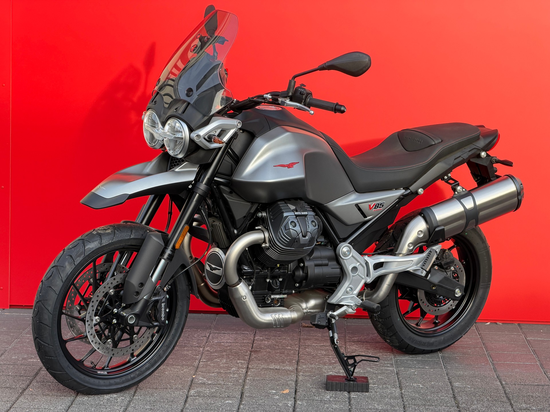 MOTO GUZZI V85 TT Strada E5+-showroom-element-2