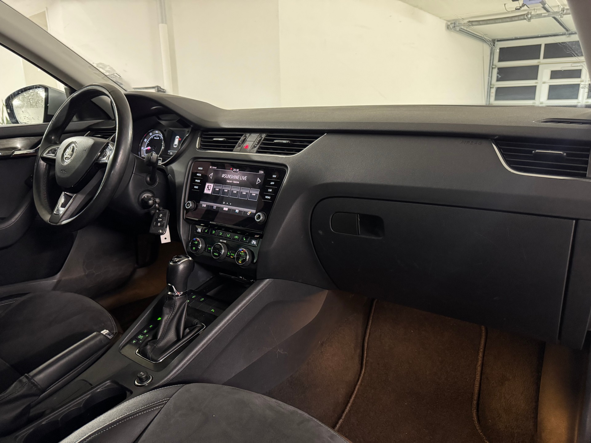 SKODA Octavia Combi 1.8 TSI Scout 4x4 DSG-image-13