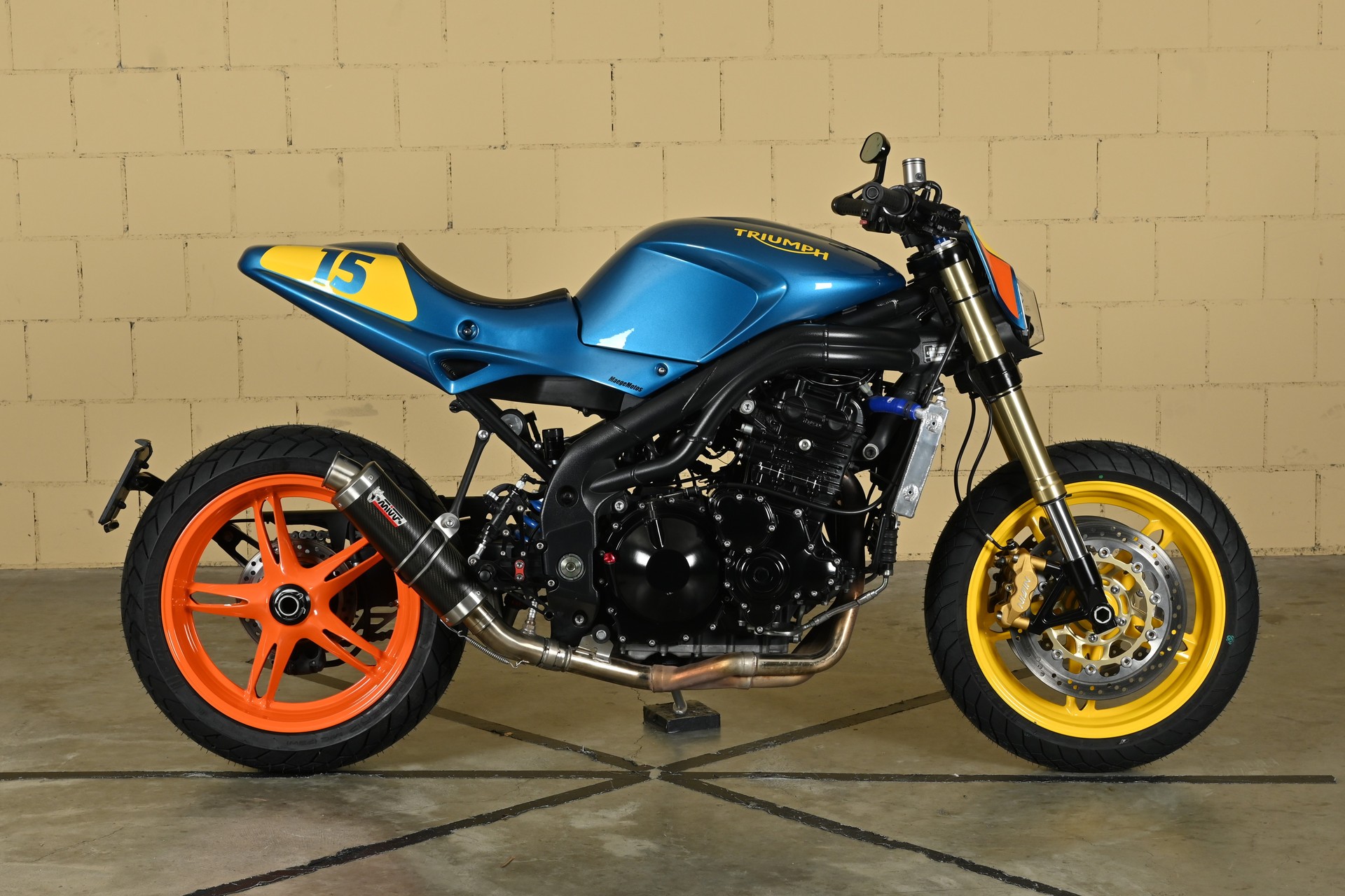 TRIUMPH Speed Triple 1050