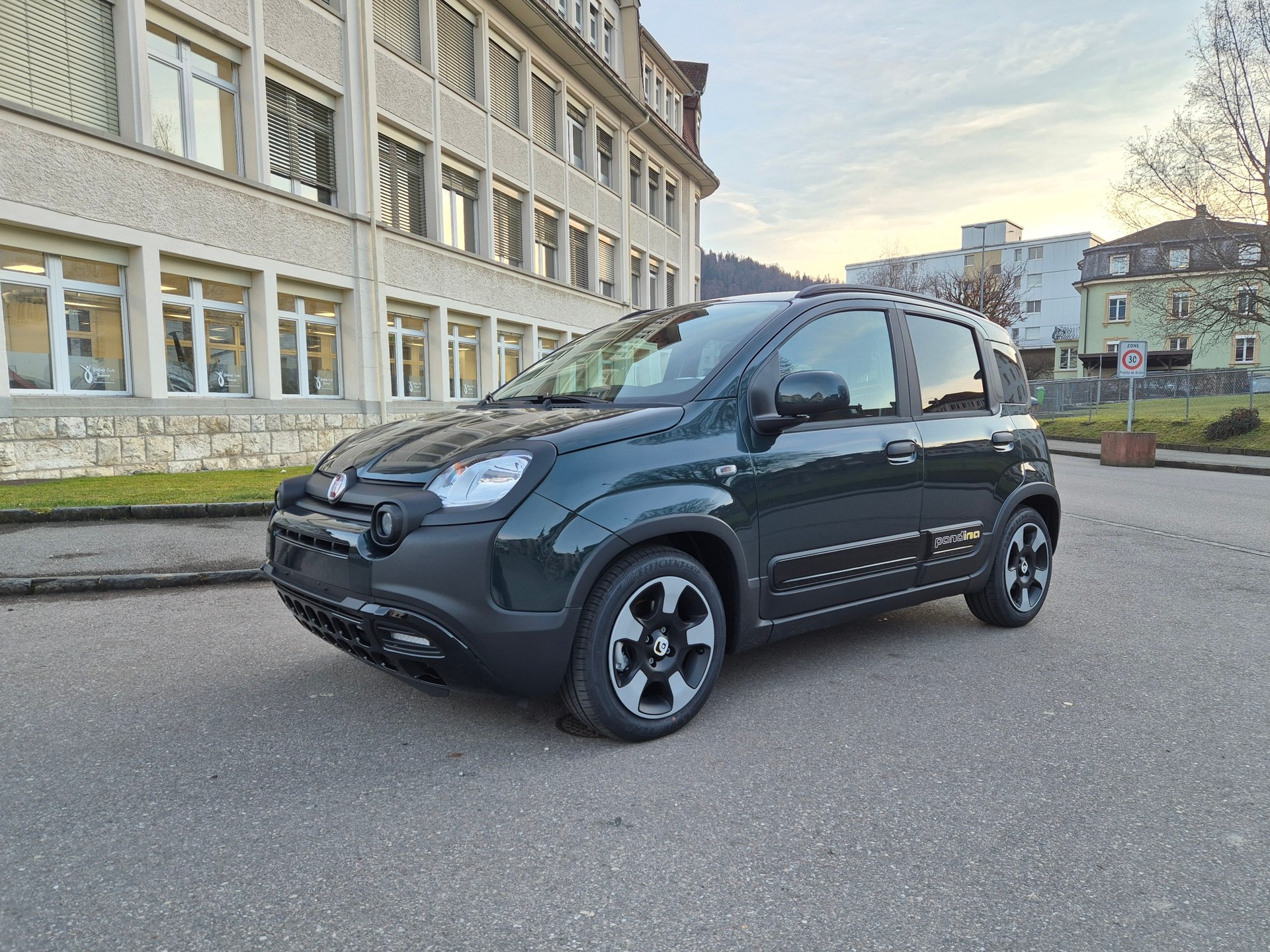 FIAT Panda 1.0 MHEV Cross-image-0