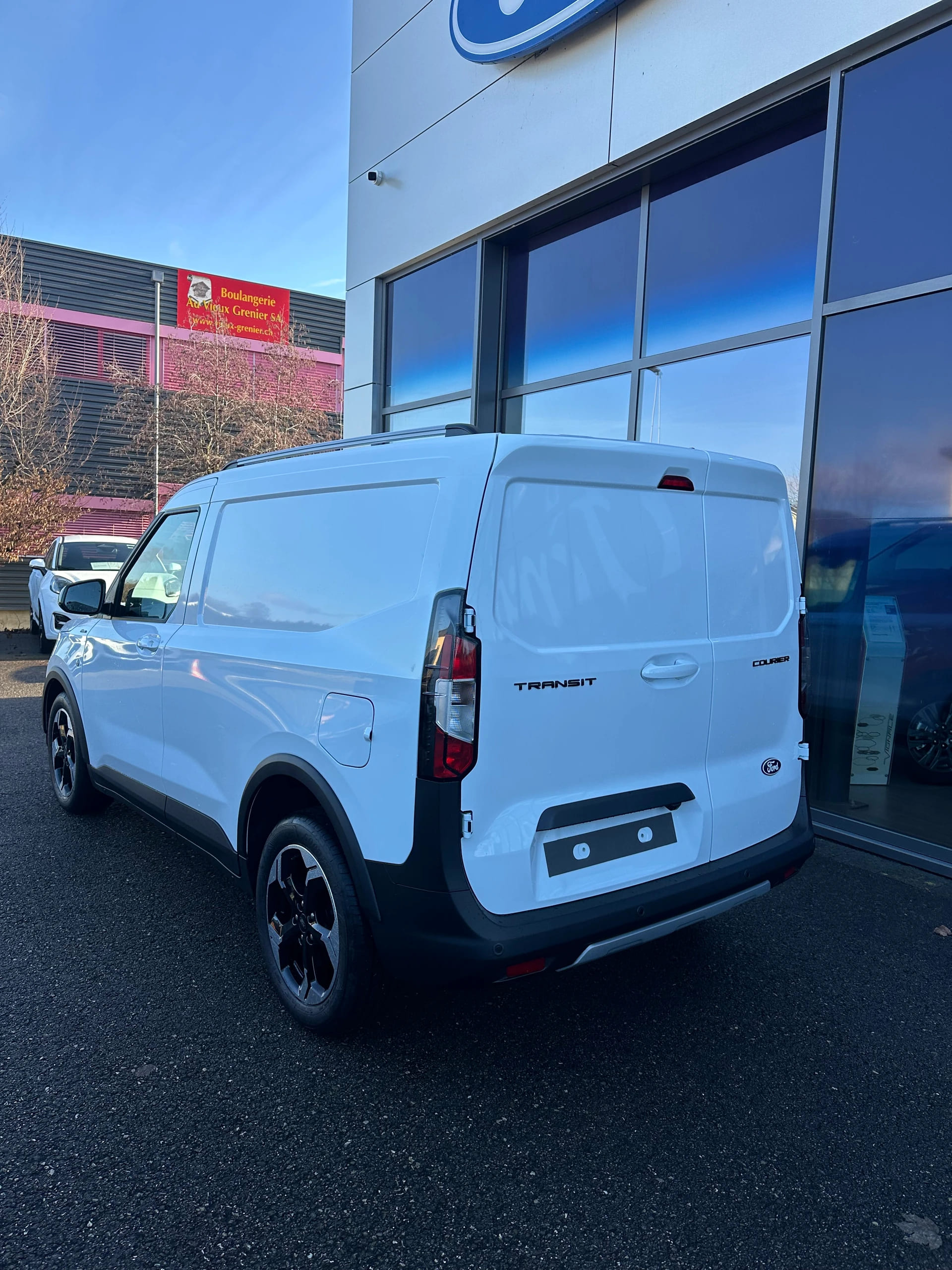 FORD Transit Courier van 1.0 EcoBoost Active-image-3