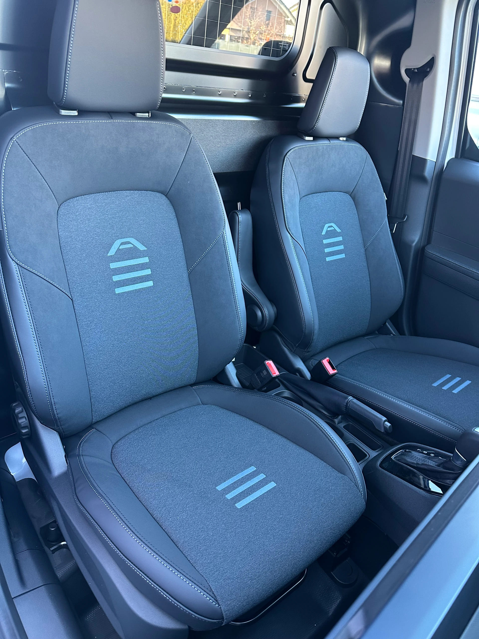 FORD Transit Courier van 1.0 EcoBoost Active-image-13
