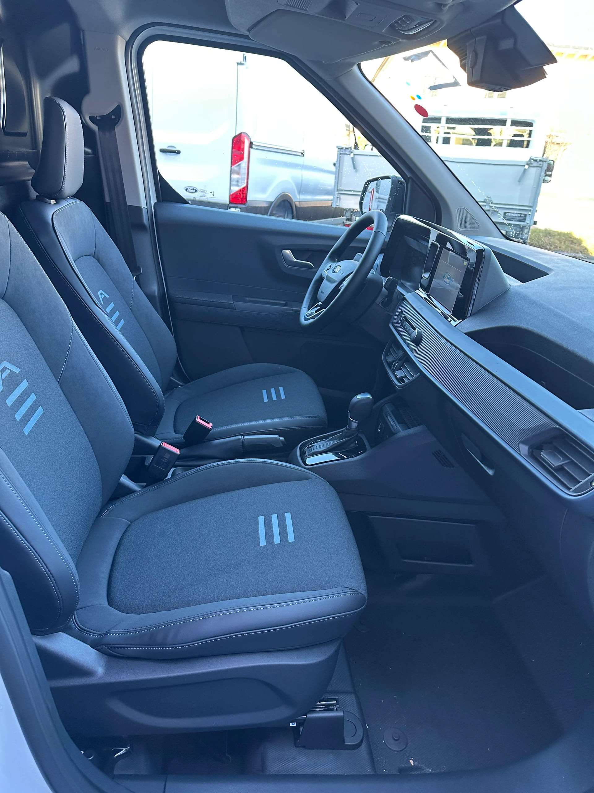 FORD Transit Courier van 1.0 EcoBoost Active-image-11