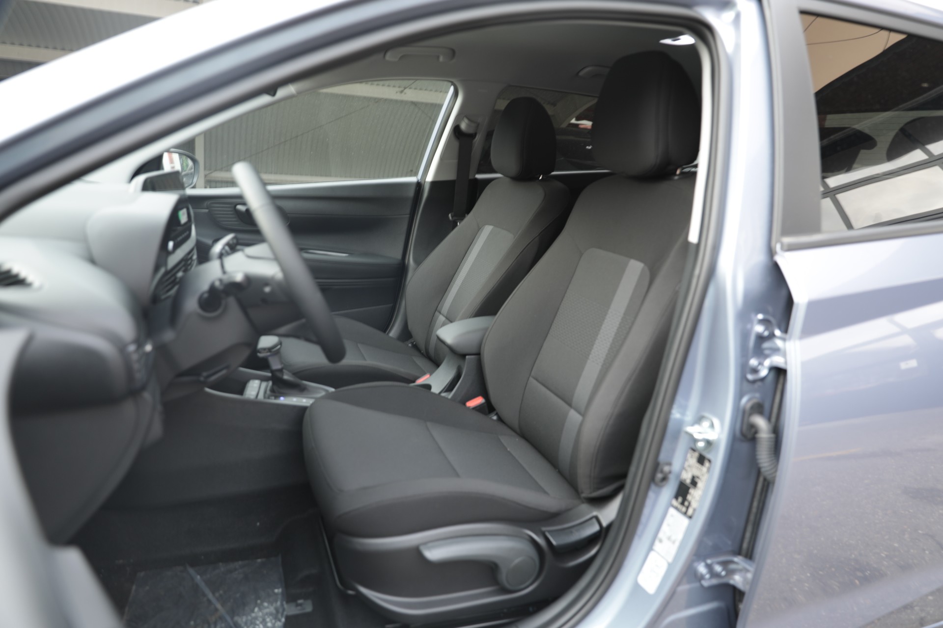 HYUNDAI i20 1.0 T-GDi Amplia-image-8