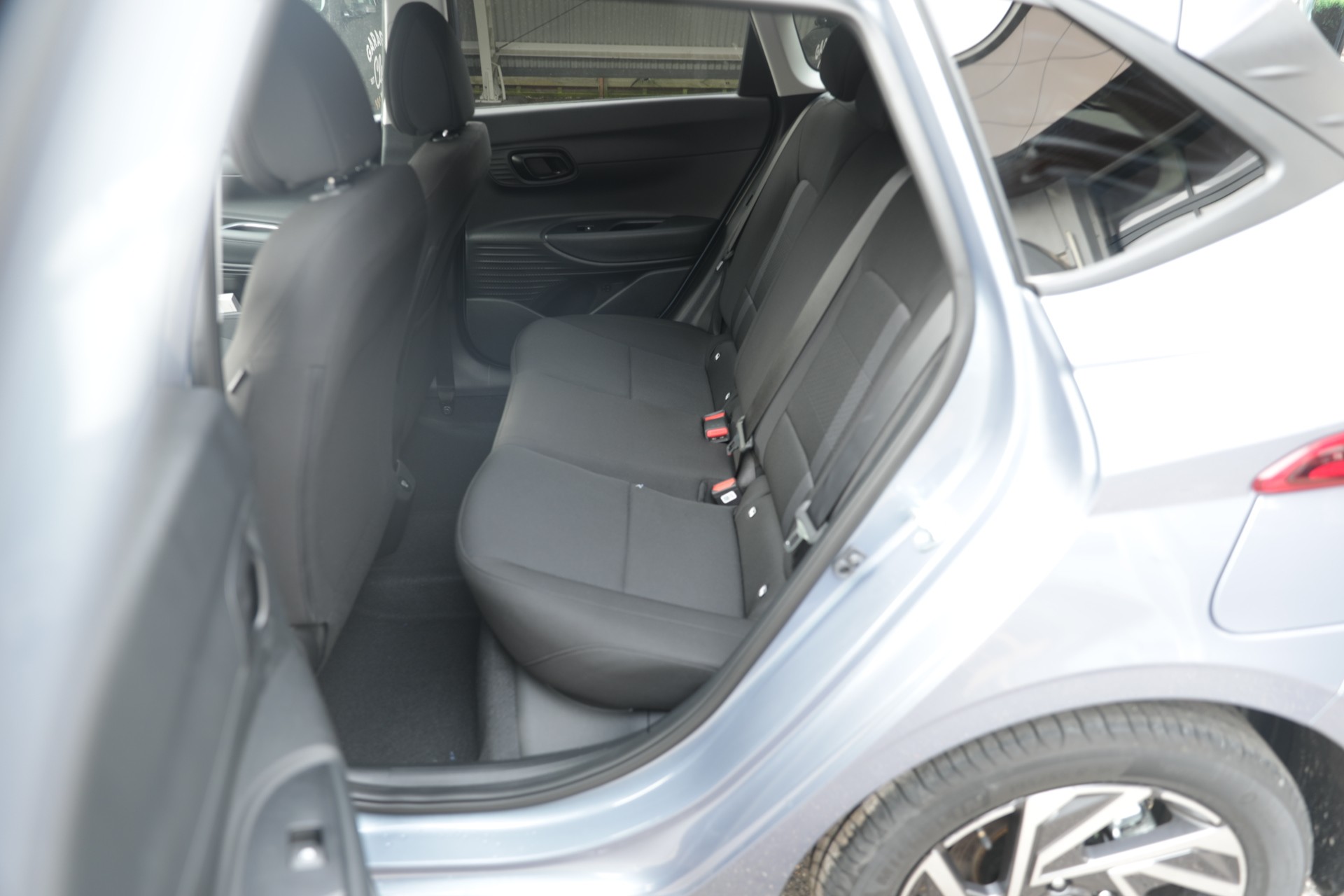 HYUNDAI i20 1.0 T-GDi Amplia-image-19