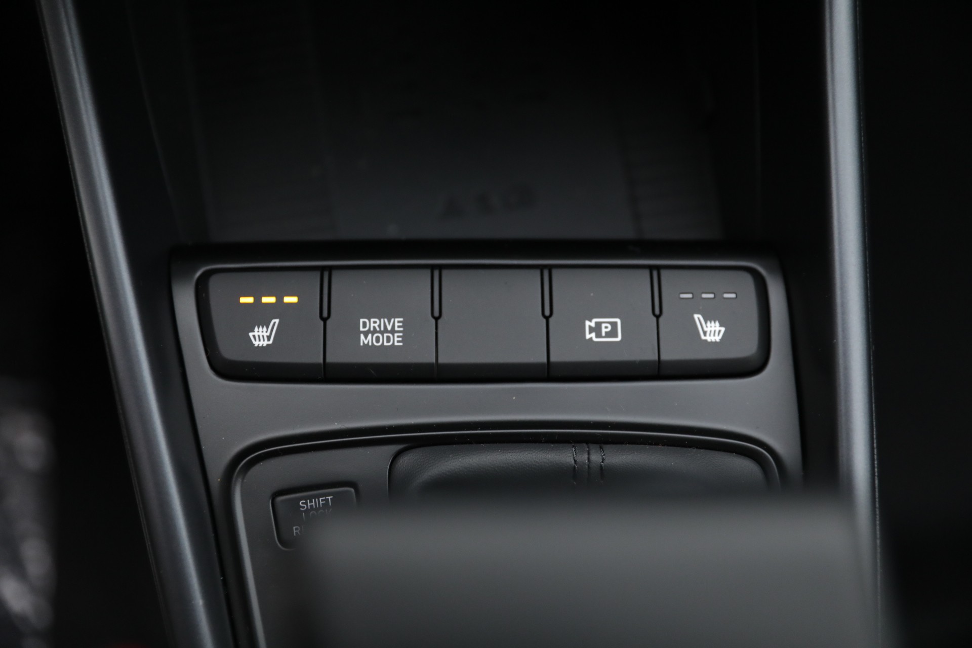 HYUNDAI i20 1.0 T-GDi Amplia-image-17