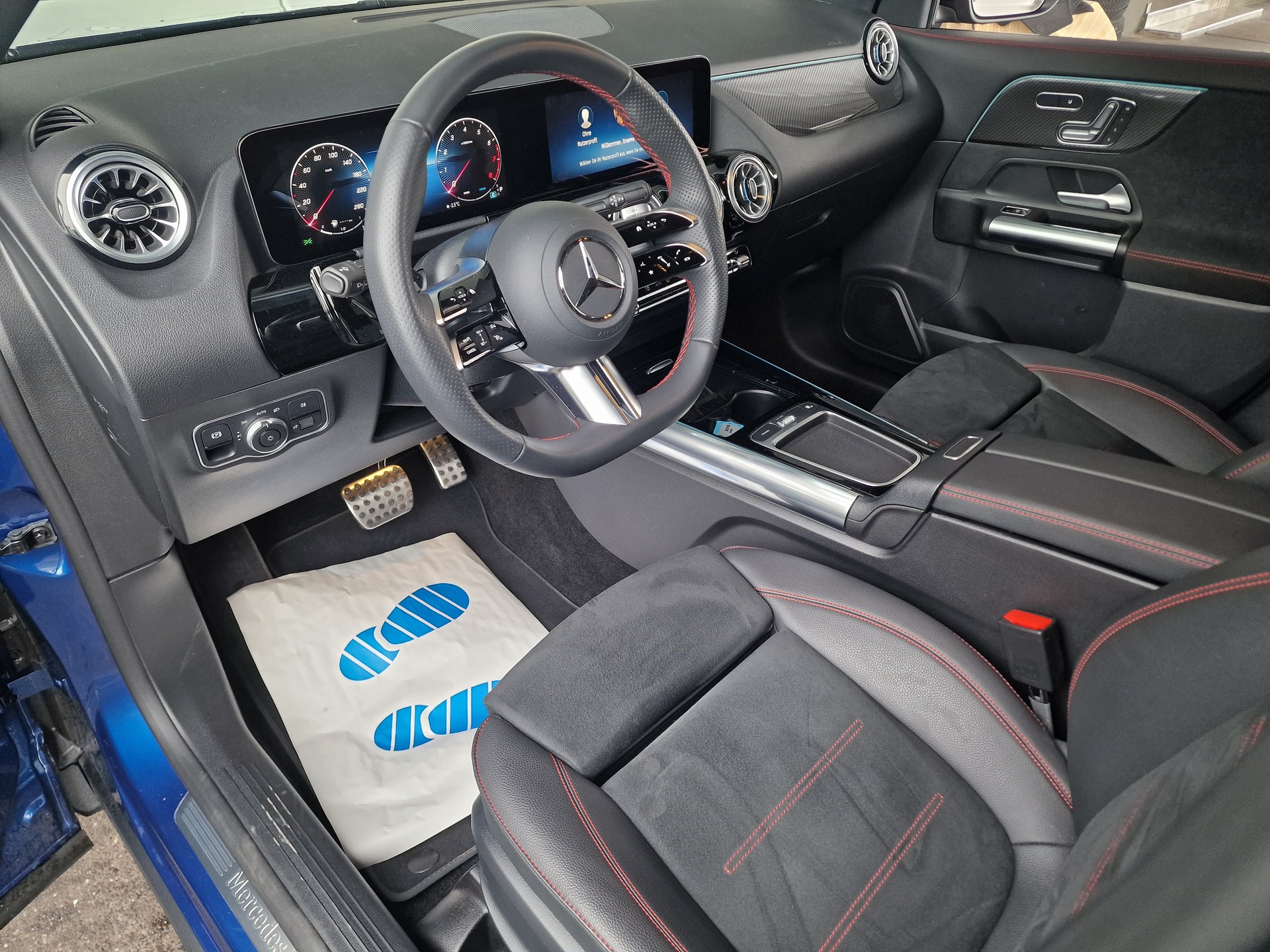 MERCEDES-BENZ GLA 220 4Matic 8G-DCT AMG Line 8xAlu Multibeam-image-9