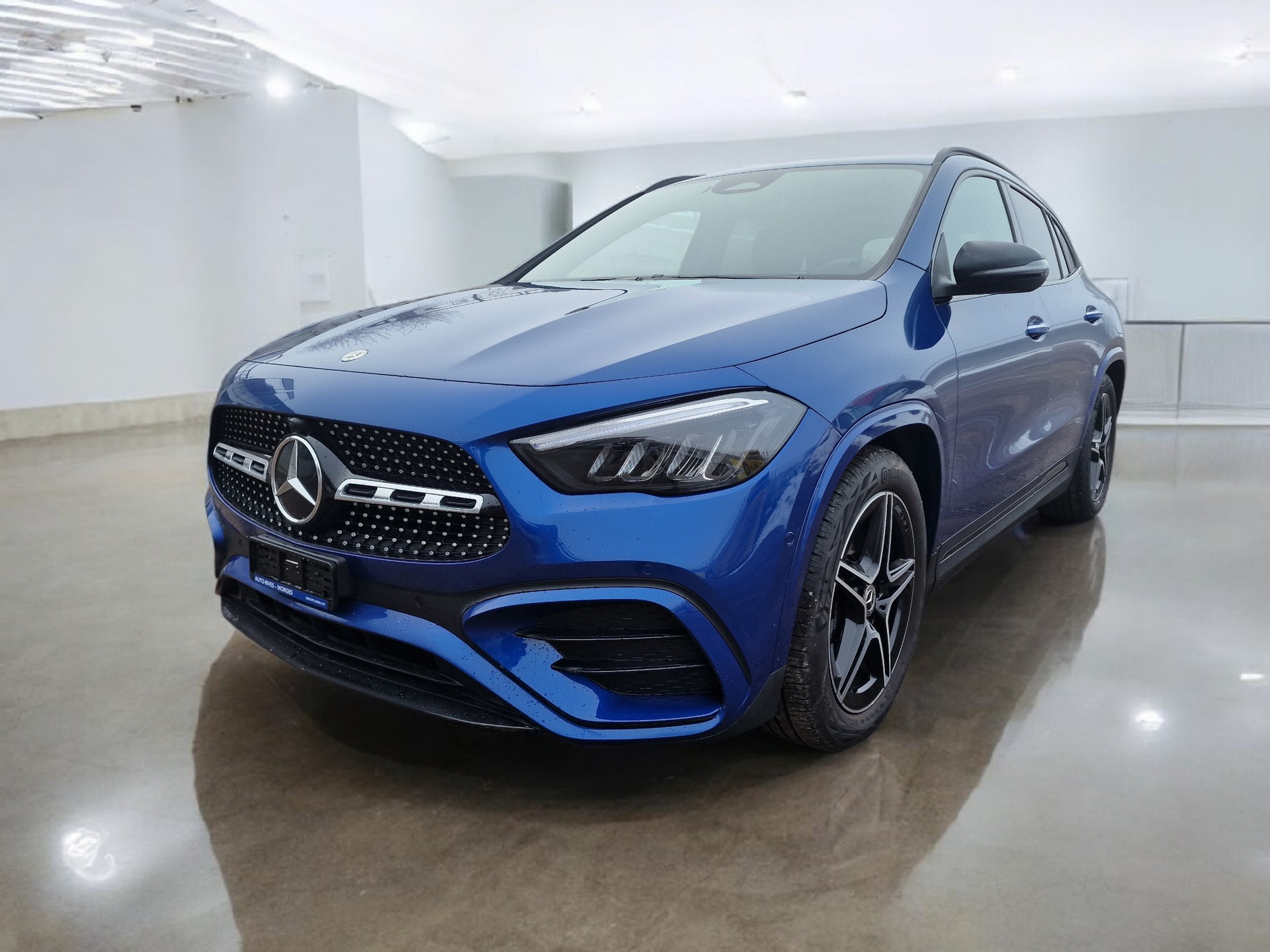 MERCEDES-BENZ GLA 220 4Matic 8G-DCT AMG Line 8xAlu Multibeam-showroom-element-1
