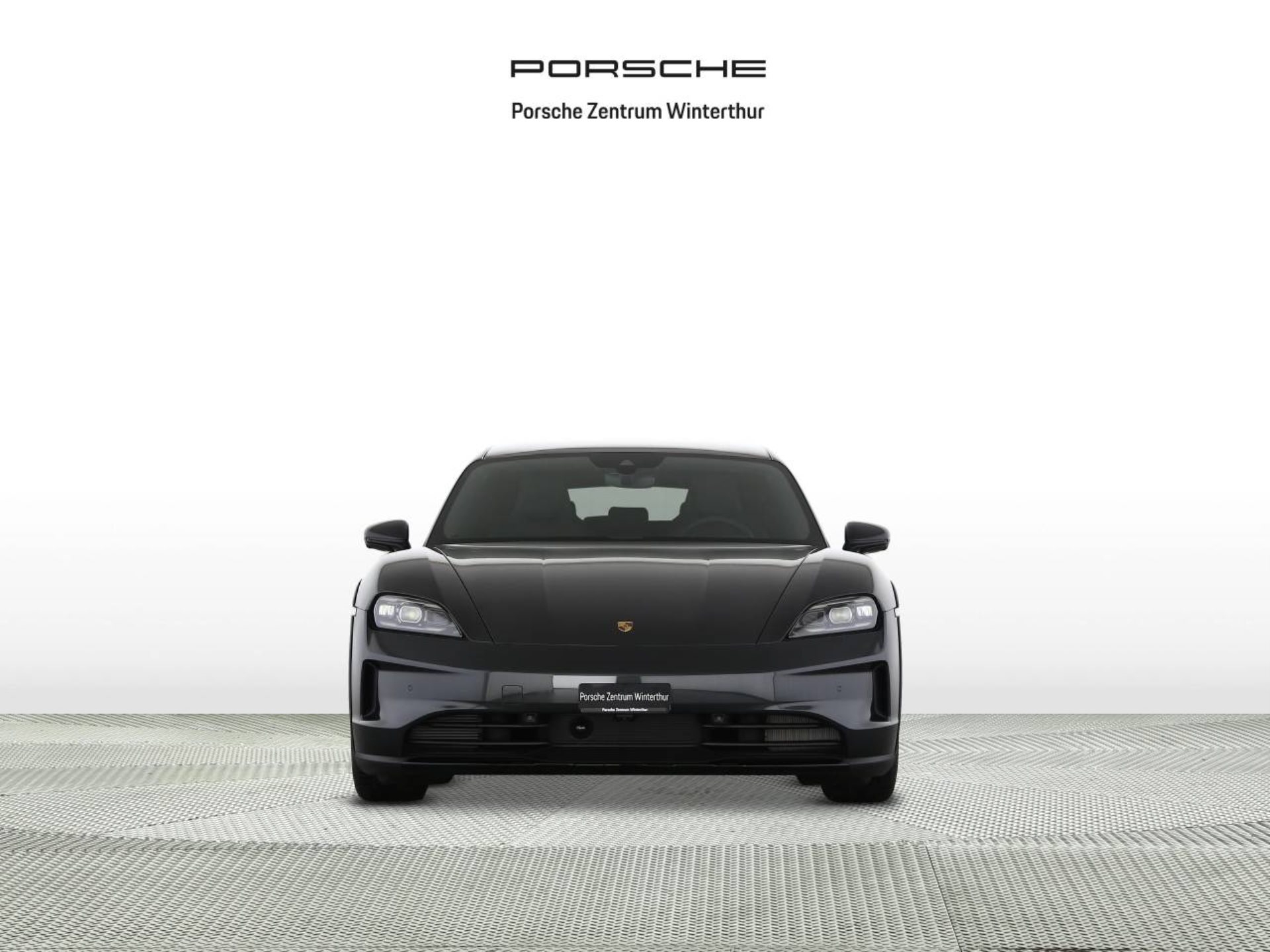 PORSCHE Taycan 4 Cross Turismo-image-5