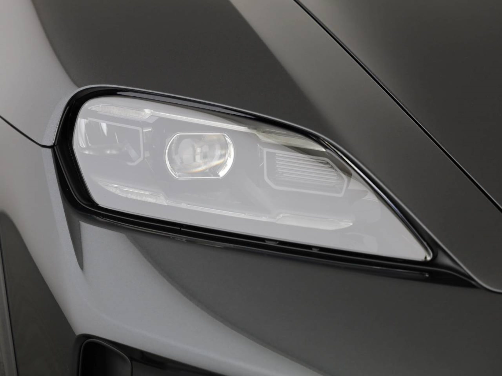 PORSCHE Taycan 4 Cross Turismo-image-7