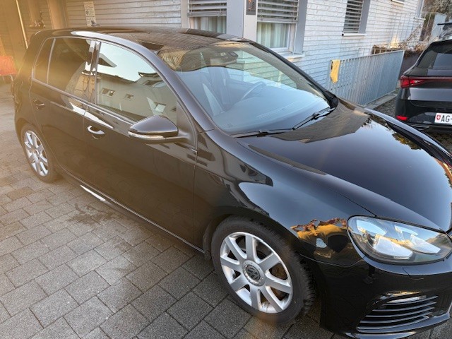 VW Golf 2.0 TSI R 4Motion-image-3