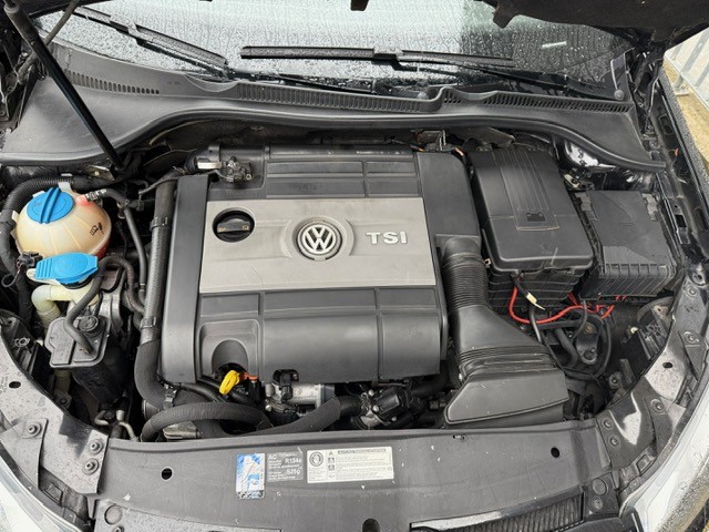 VW Golf 2.0 TSI R 4Motion-image-10