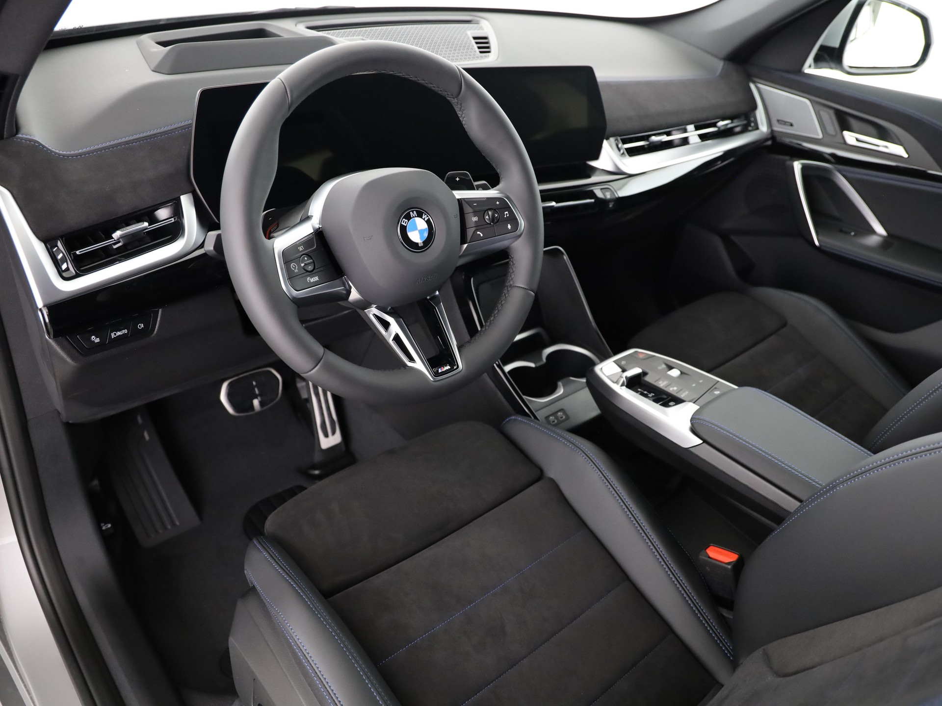 BMW X1 23d xDrive paddles-image-11