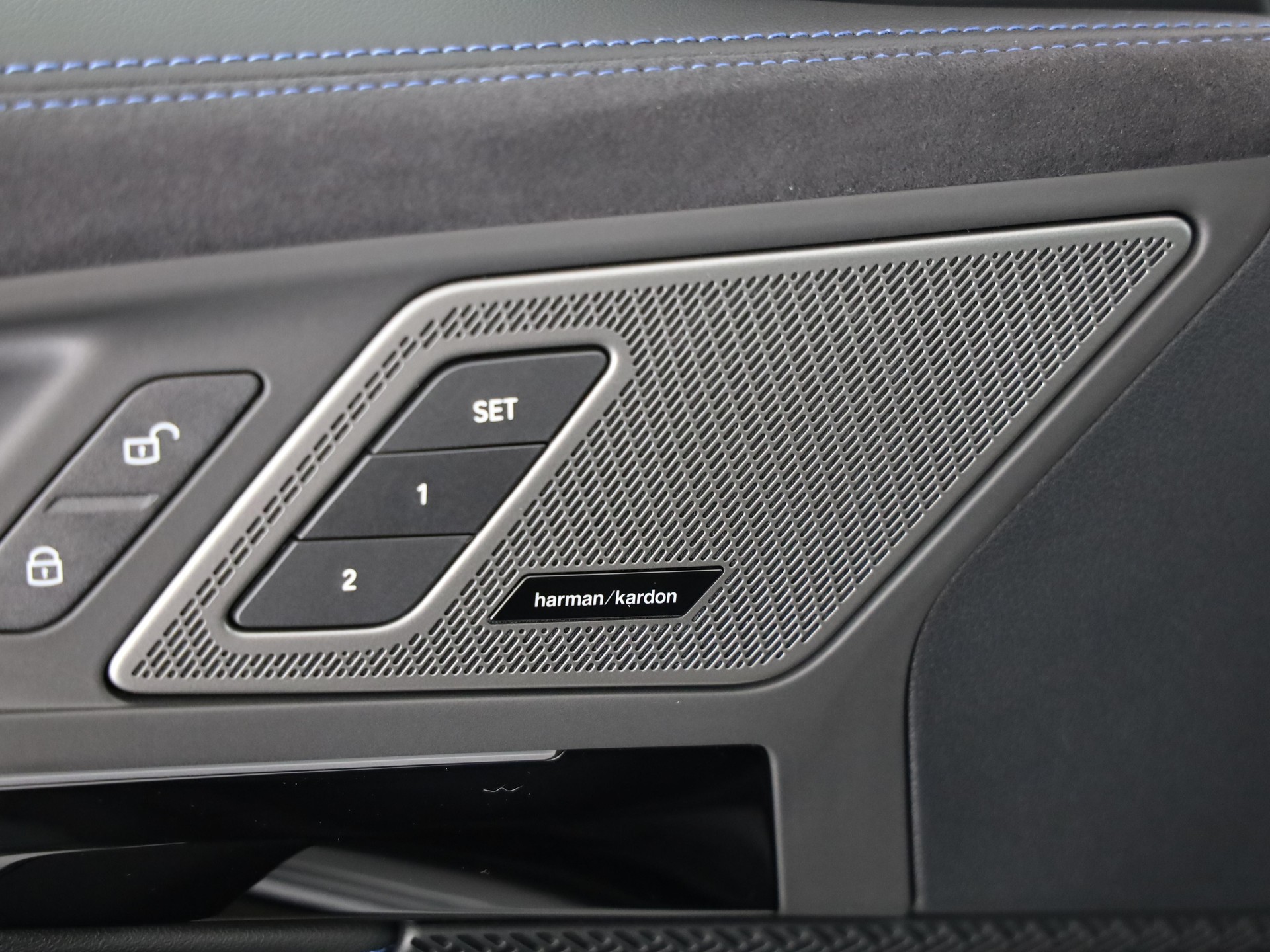 BMW X1 23d xDrive paddles-image-12
