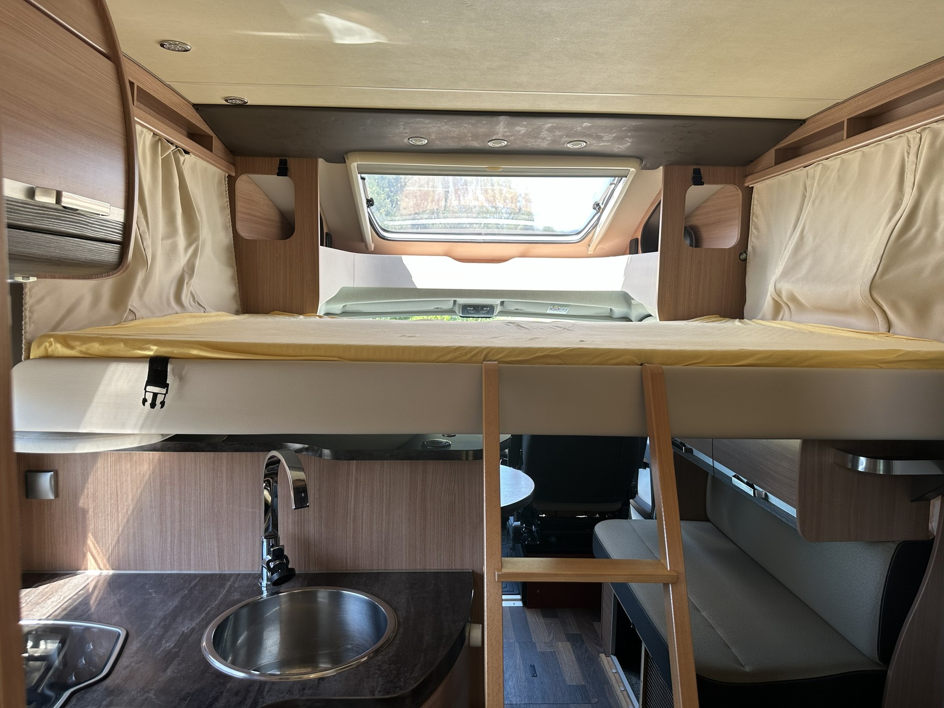 KNAUS 650MF-image-13