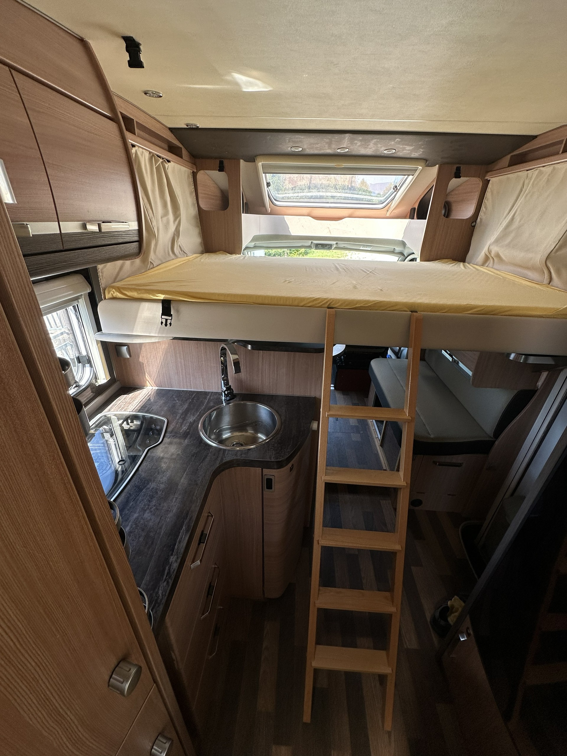 KNAUS 650MF-image-12