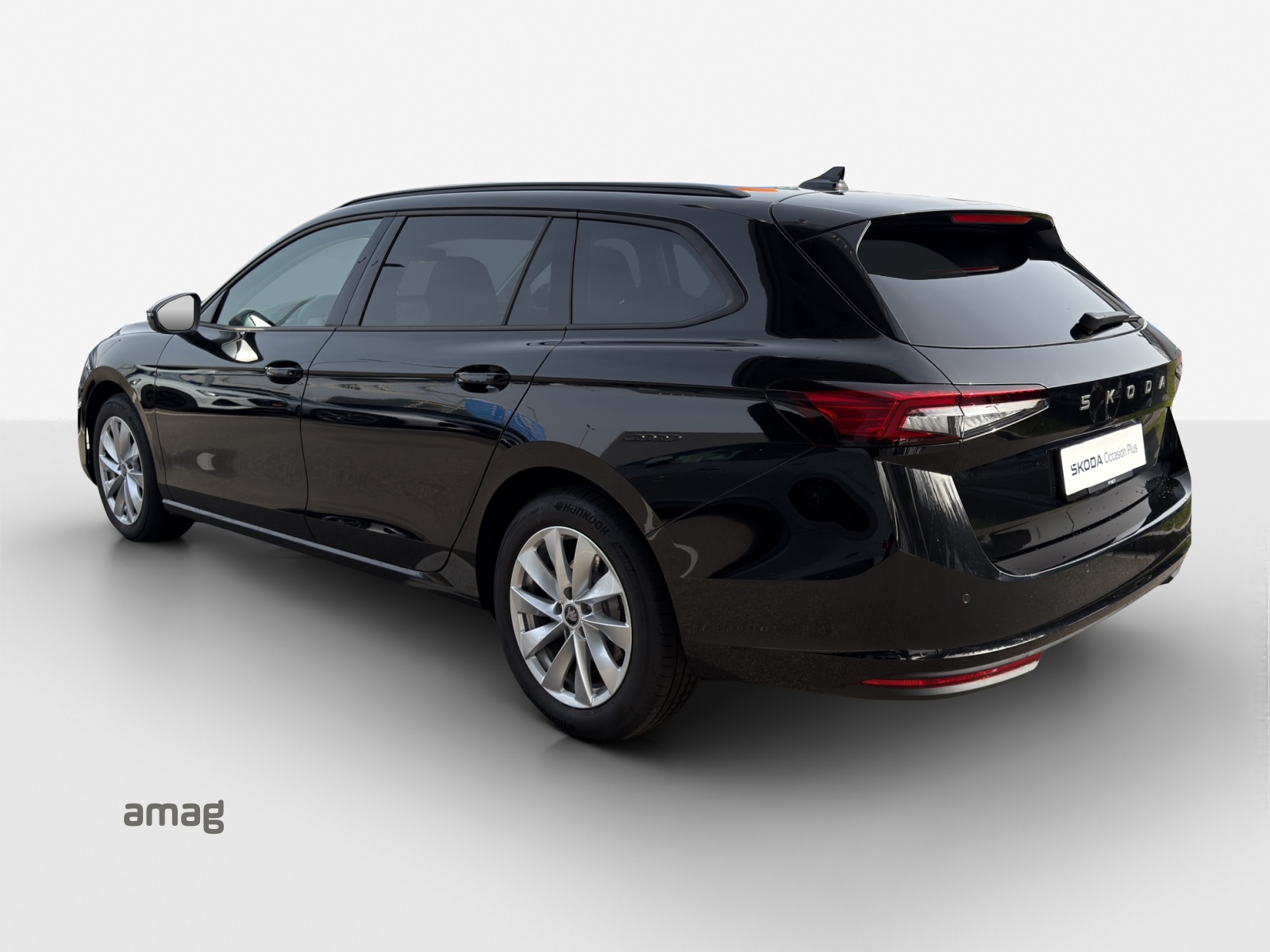 SKODA Superb Combi 1.5 TSI PHEV Selection DSG-image-2