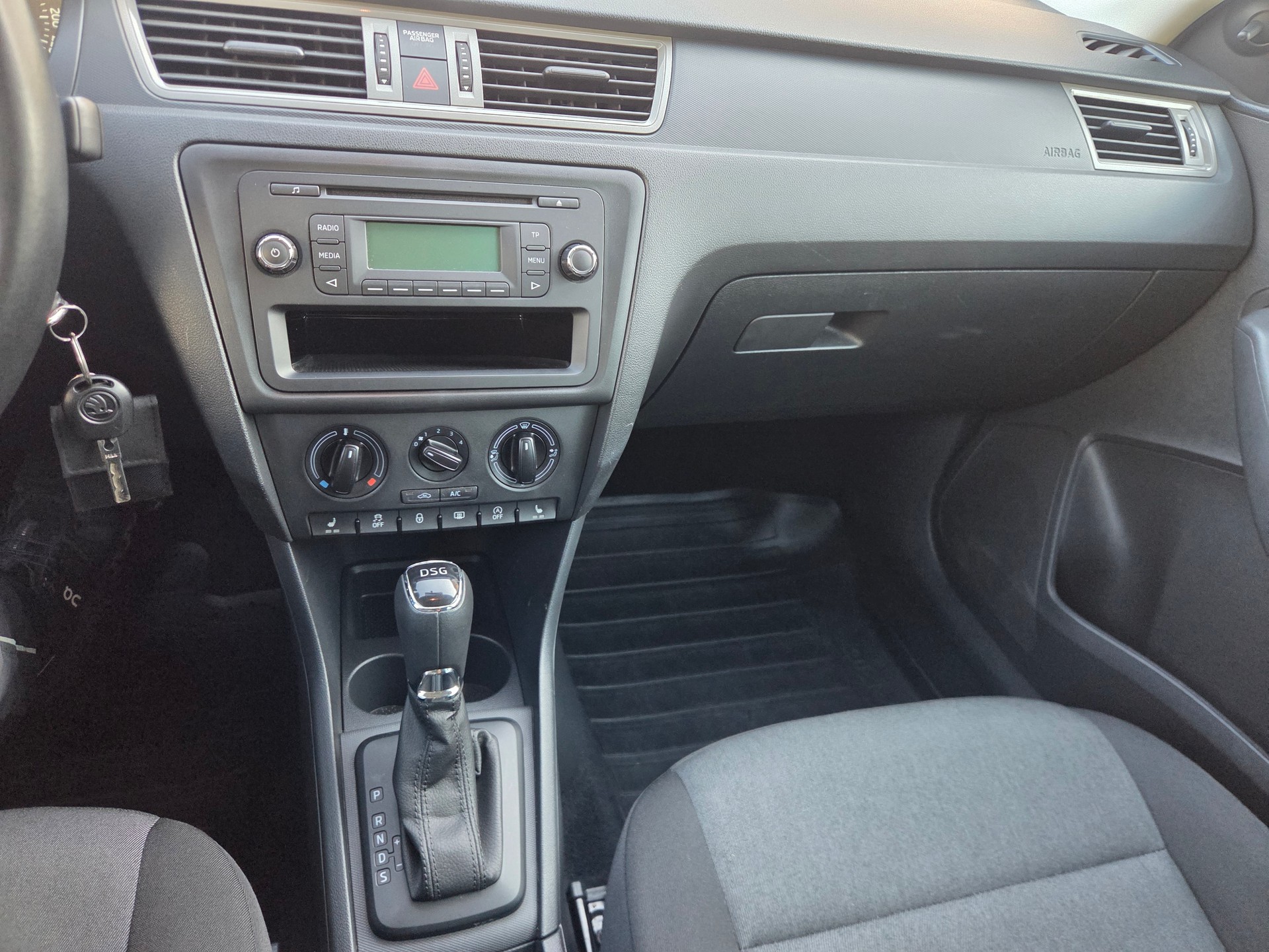 SKODA Rapid Spaceback 1.4 TSI Active DSG-image-12
