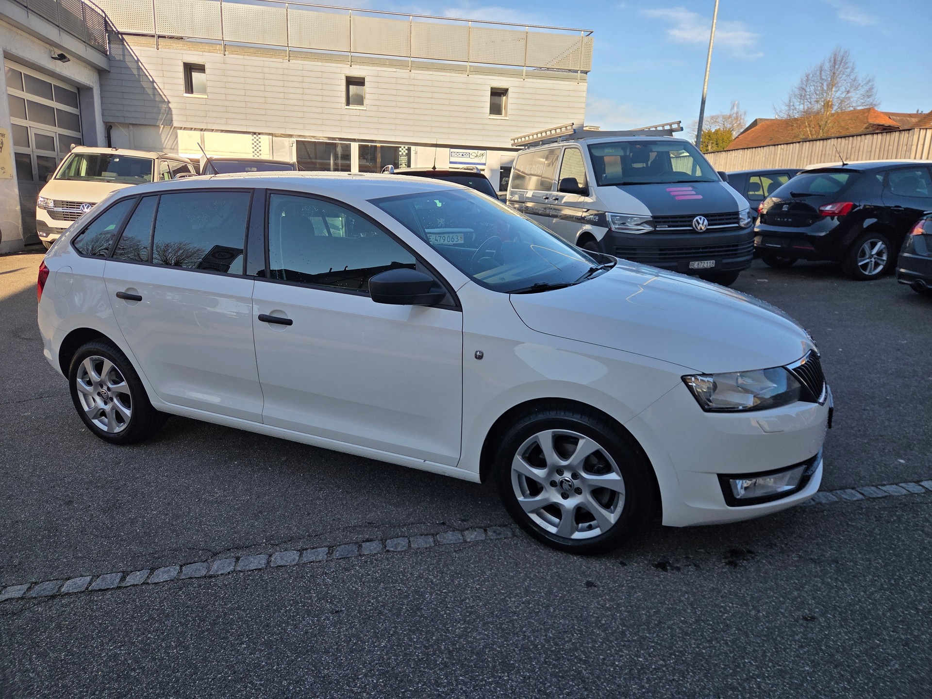 SKODA Rapid Spaceback 1.4 TSI Active DSG-image-0
