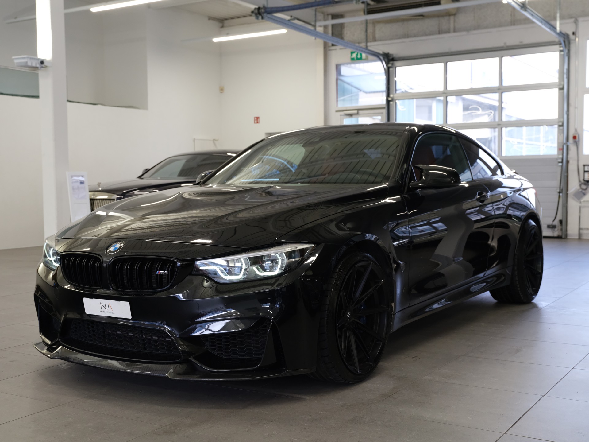 BMW M4 Coupé *Carbon Paket* *Shadow Line*-image-3
