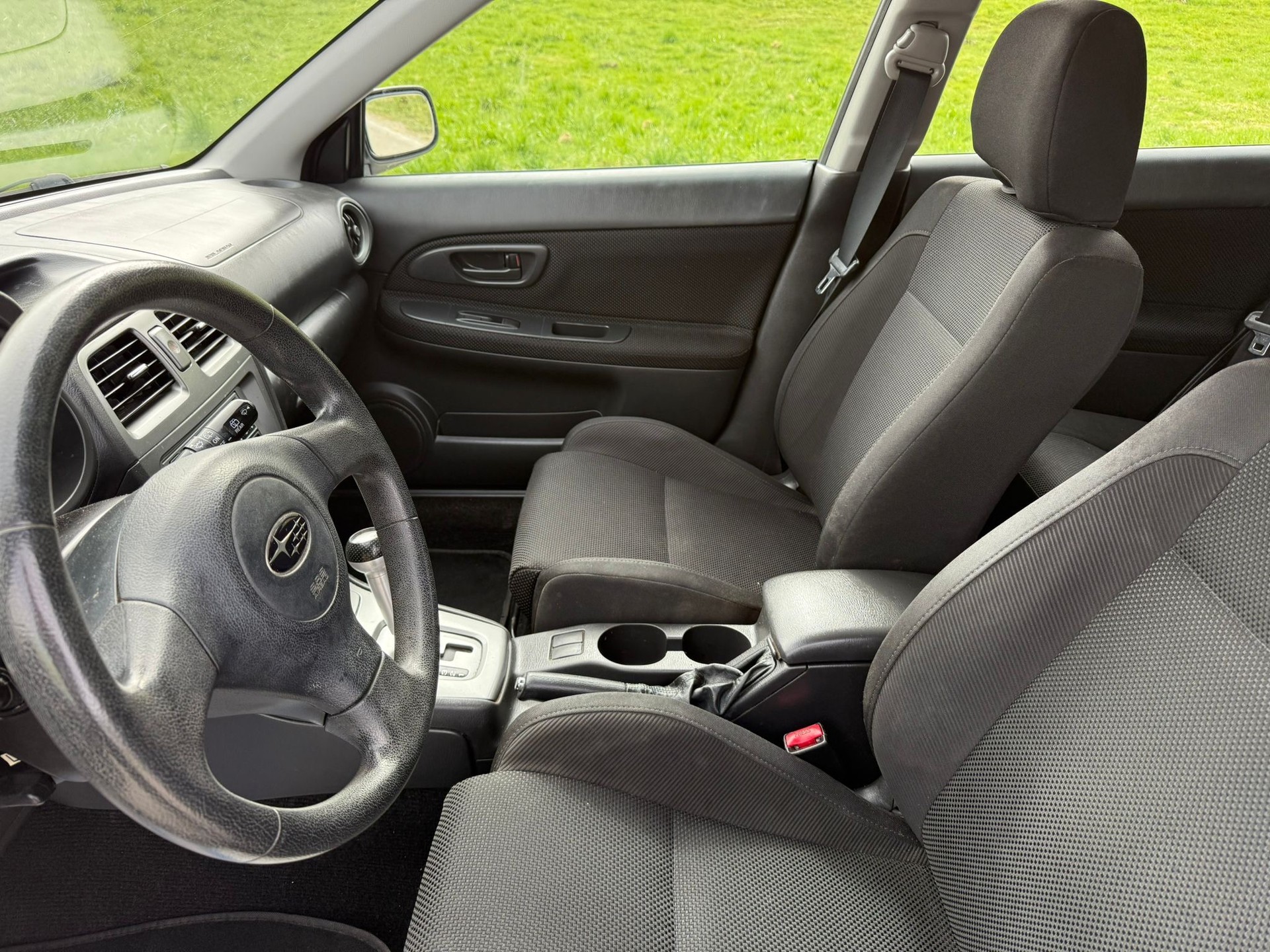 SUBARU Impreza 2.0-image-12