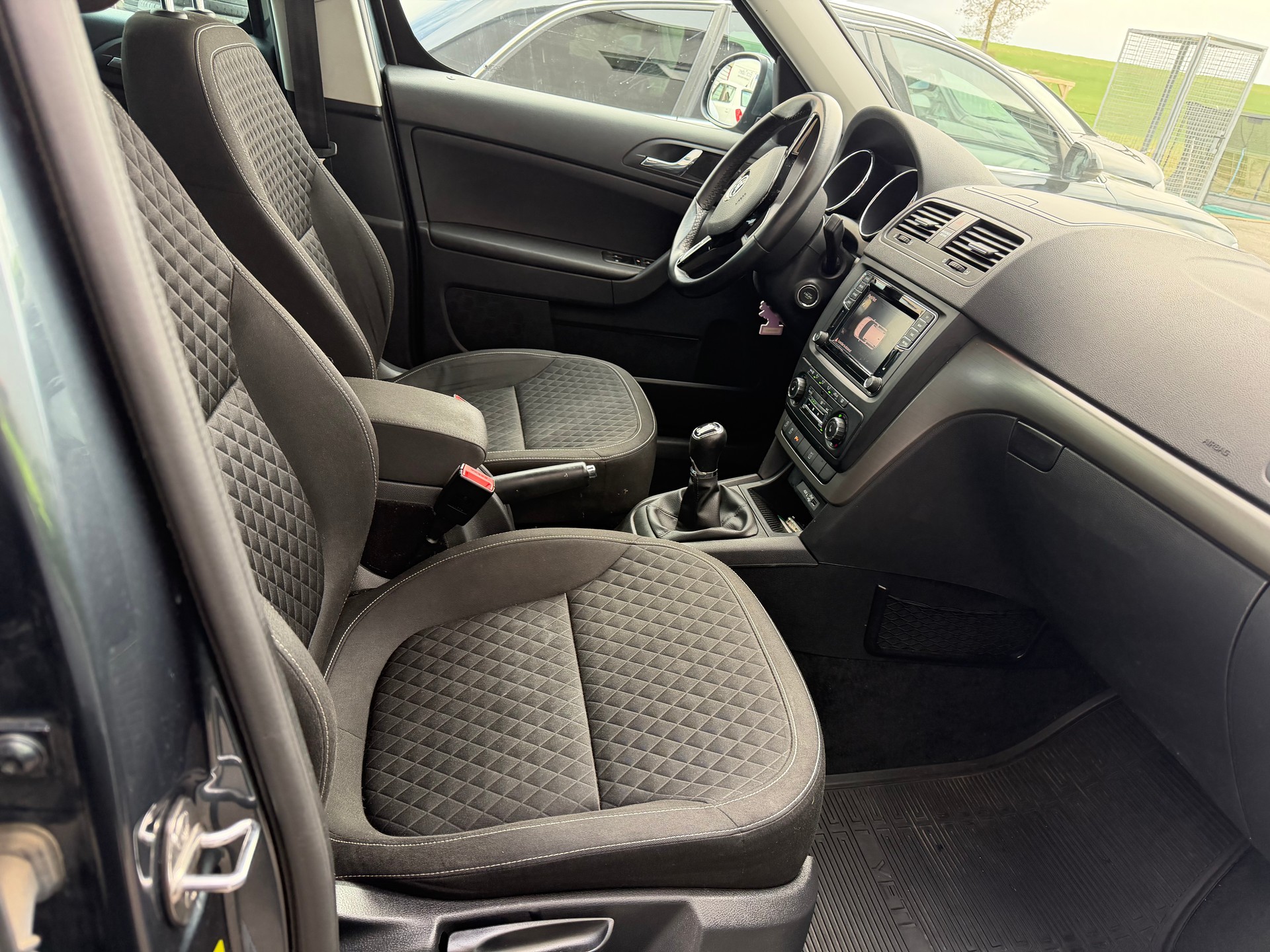 SKODA Yeti 1.4 TSI Outdoor Swiss Line 25 4x4-image-10