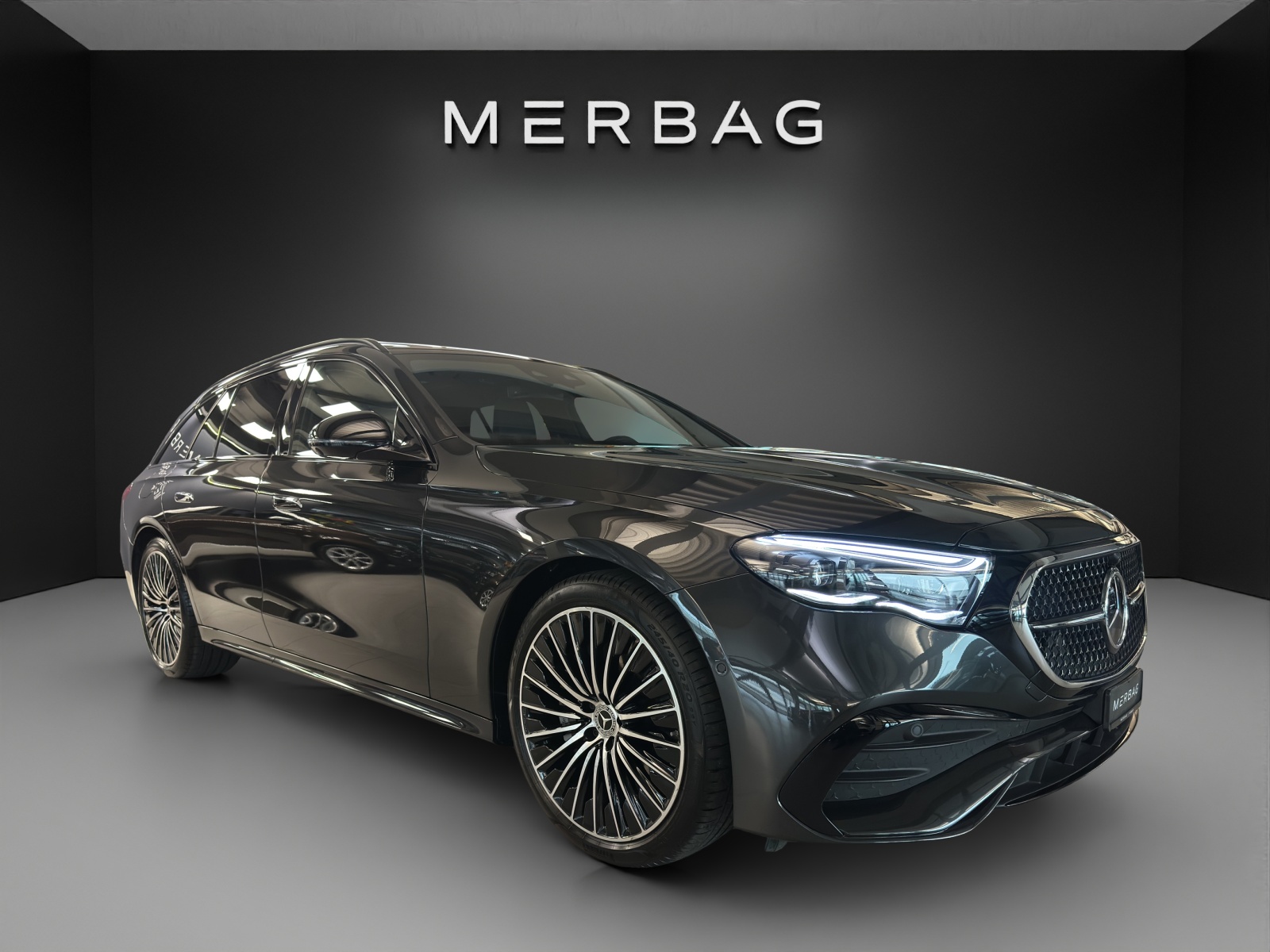 MERCEDES-BENZ E 220 d T 4M 9G-Tronic-image-0