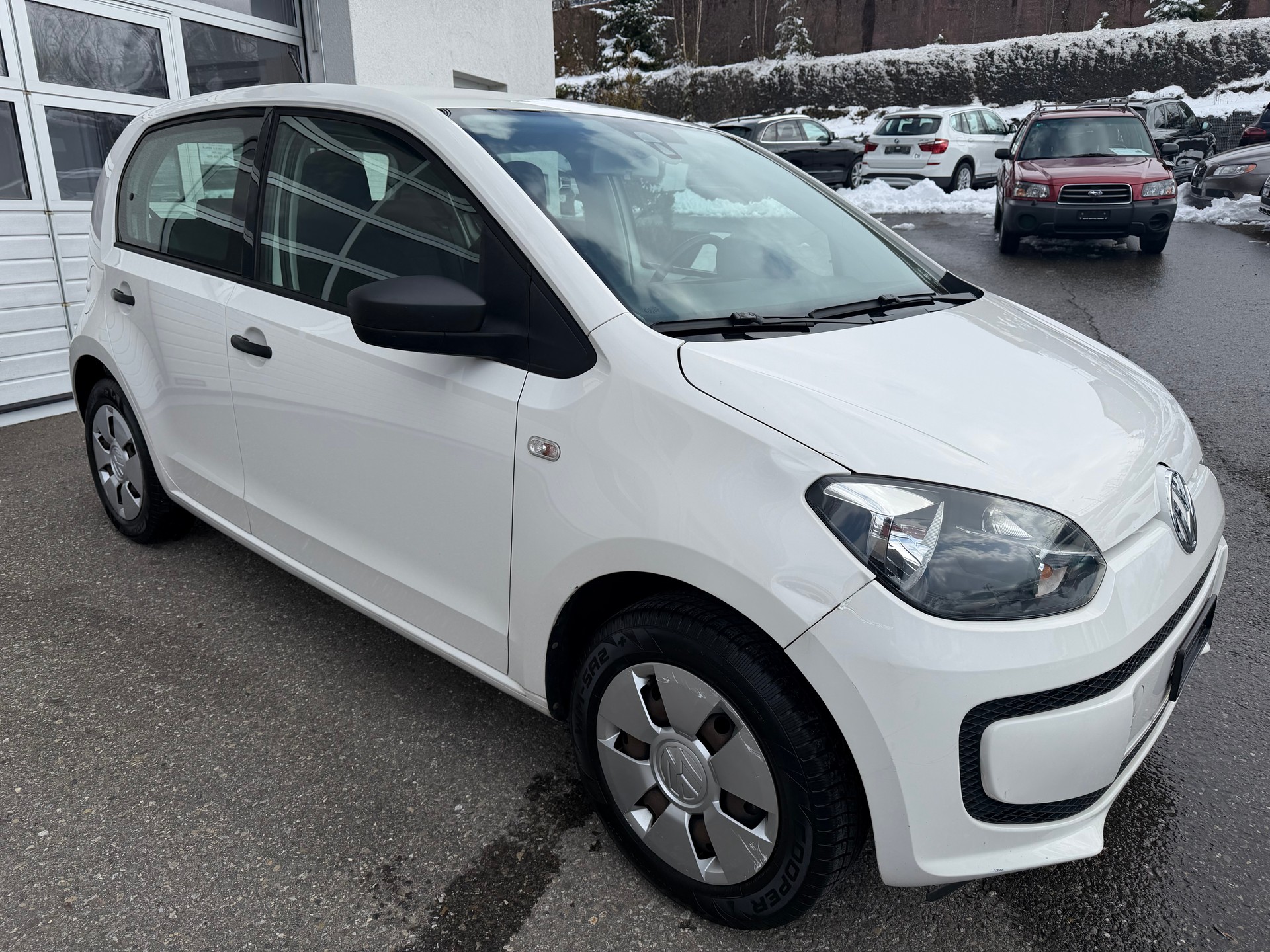 VW Up 1.0 take up-showroom-element-3