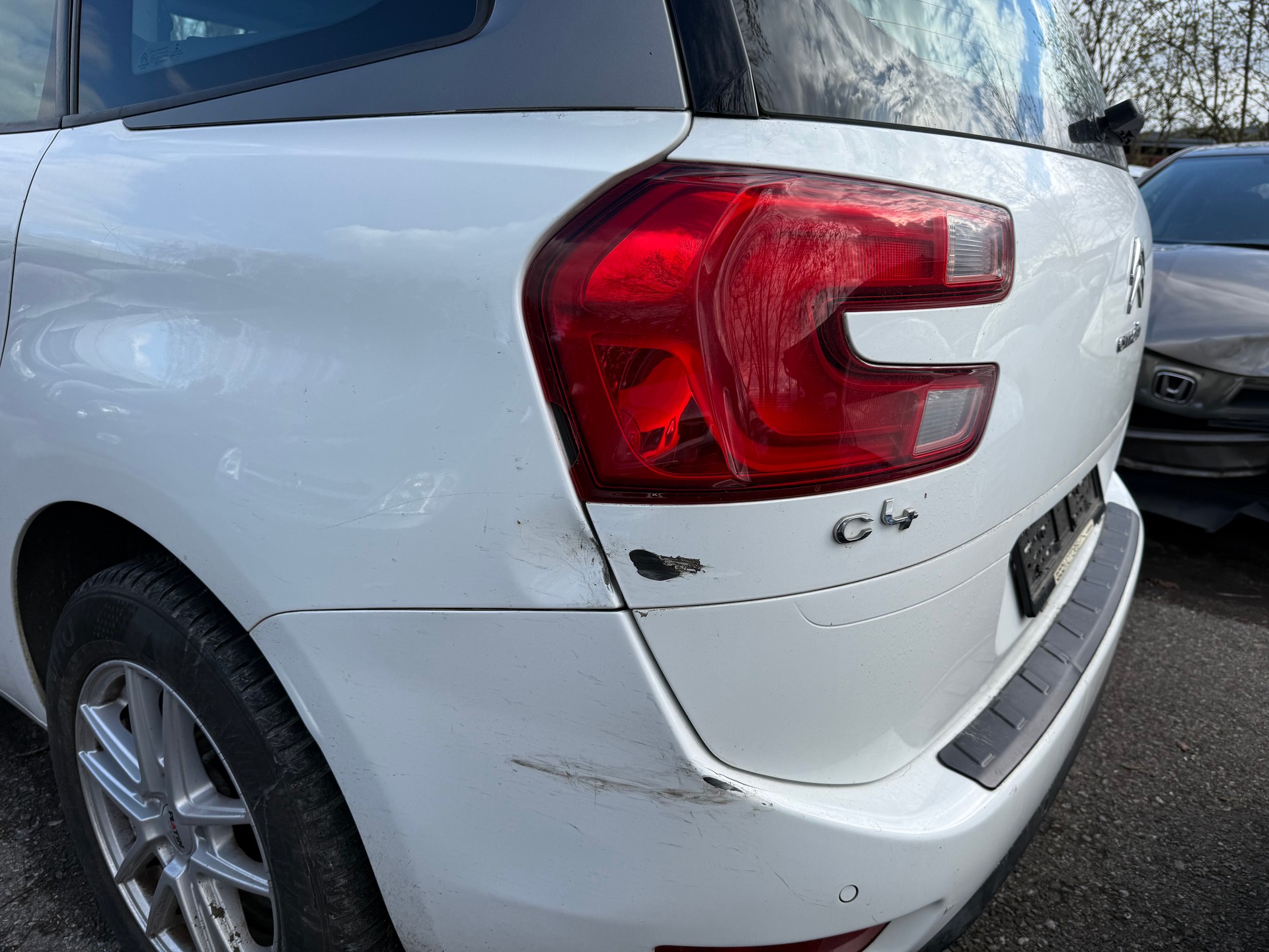 CITROEN Grand C4 Picasso 1.2 Pure Tech Séduction-image-5