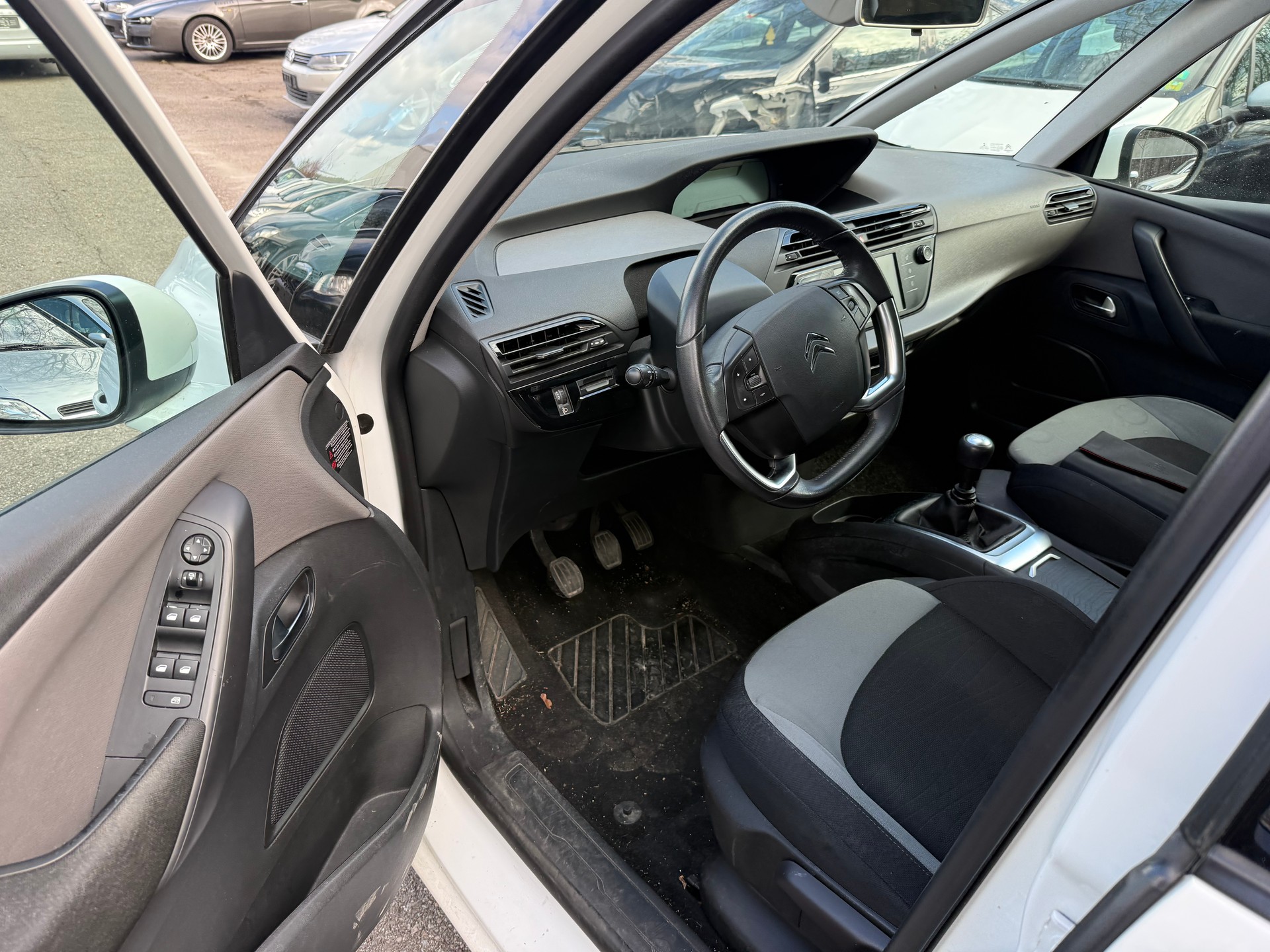 CITROEN Grand C4 Picasso 1.2 Pure Tech Séduction-image-11