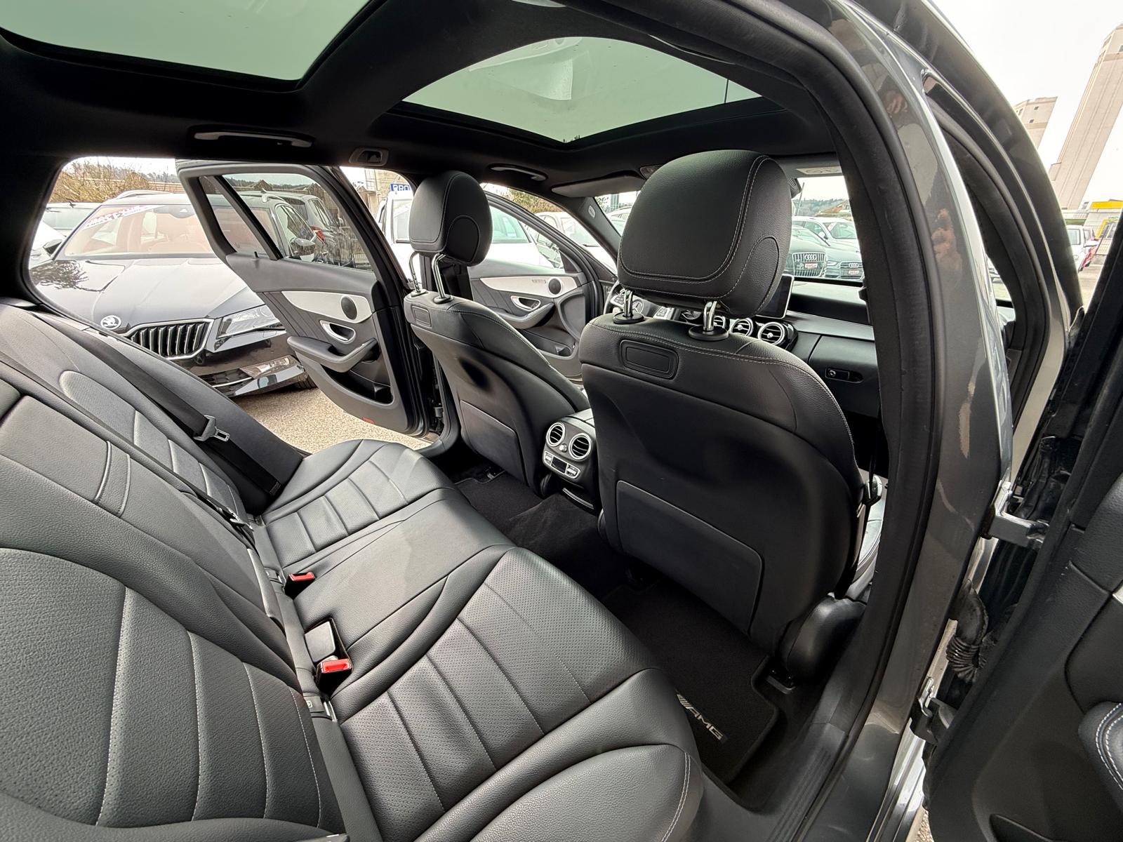 MERCEDES-BENZ C 200 AMG Line 4Matic 9G-Tronic-image-10