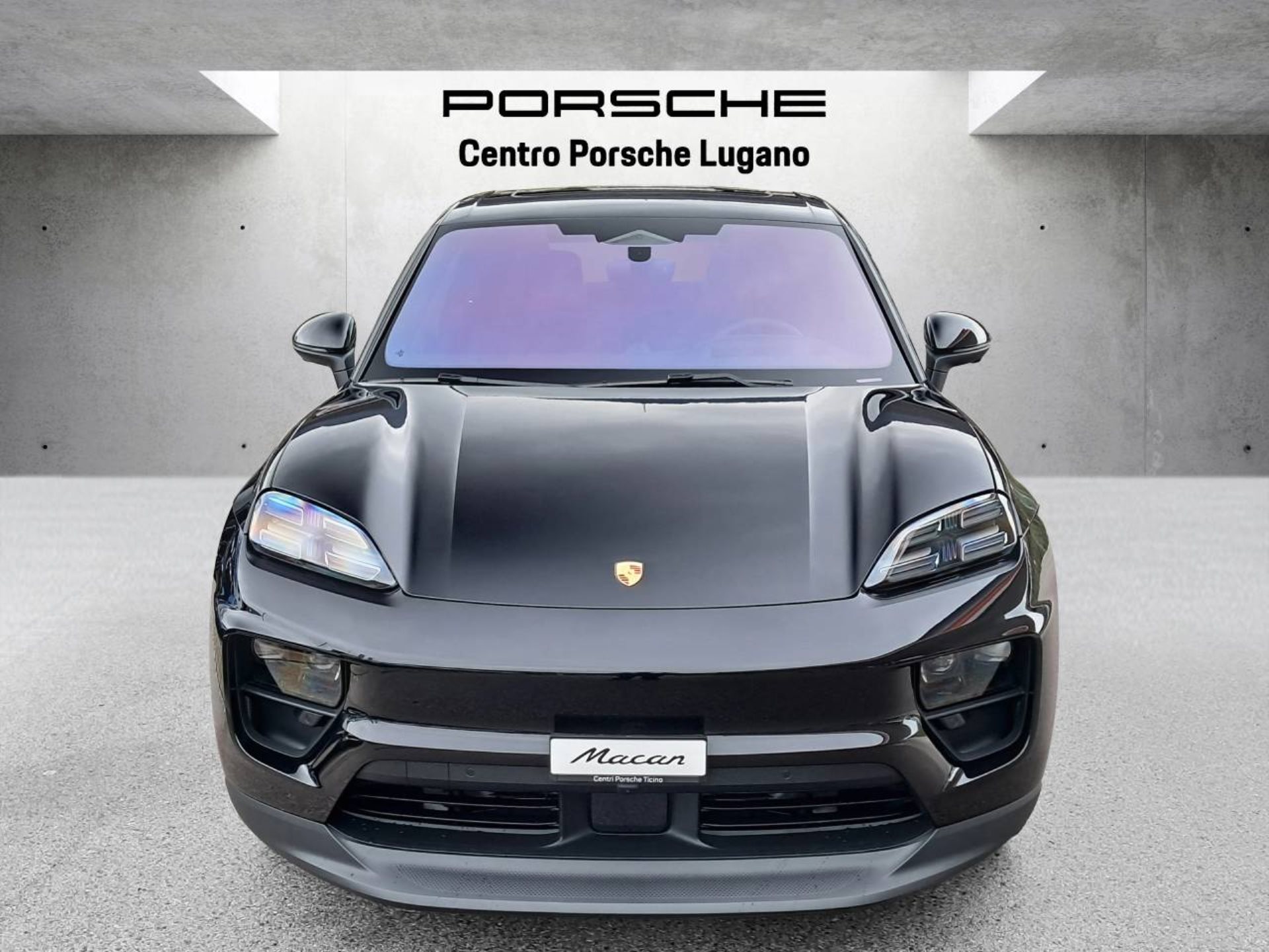 PORSCHE Macan 4-image-9