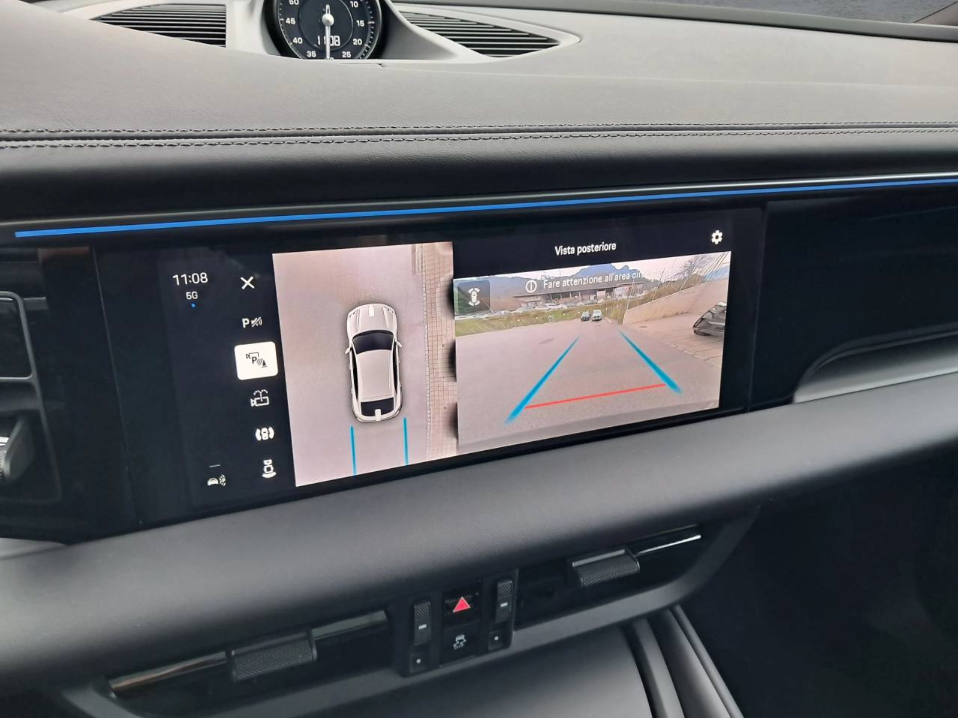 PORSCHE Macan 4-image-22