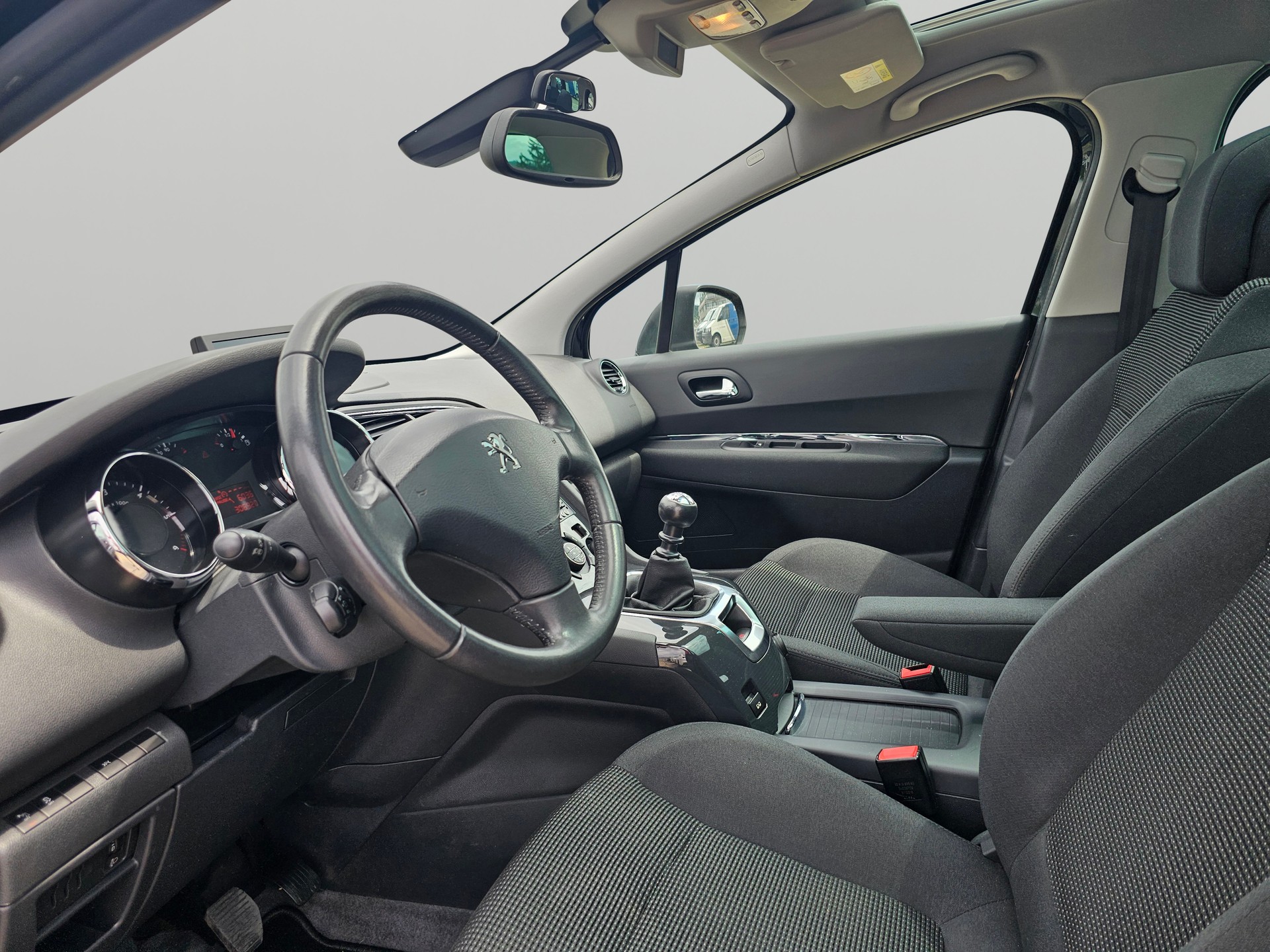 PEUGEOT 5008 2.0 HDI Business-image-10