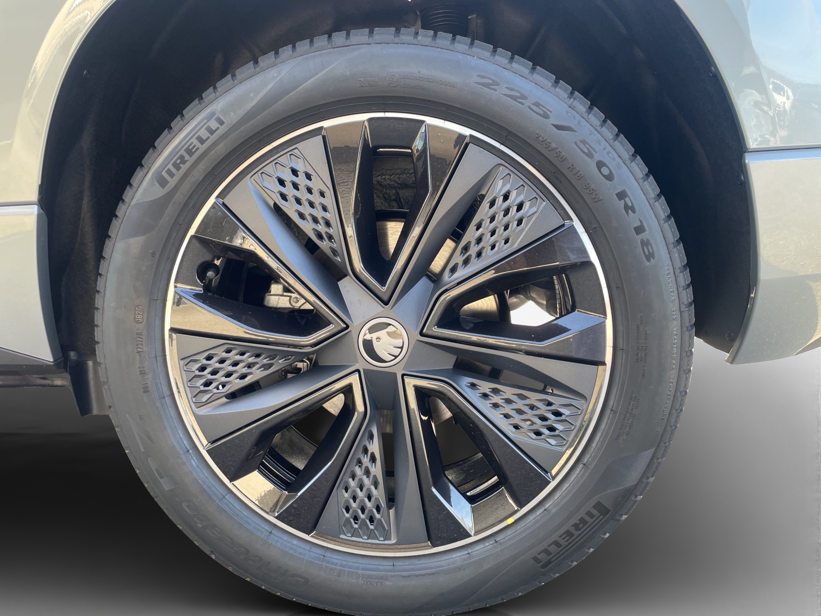 SKODA Karoq 2.0 TSI SportLine 4x4 DSG-image-13