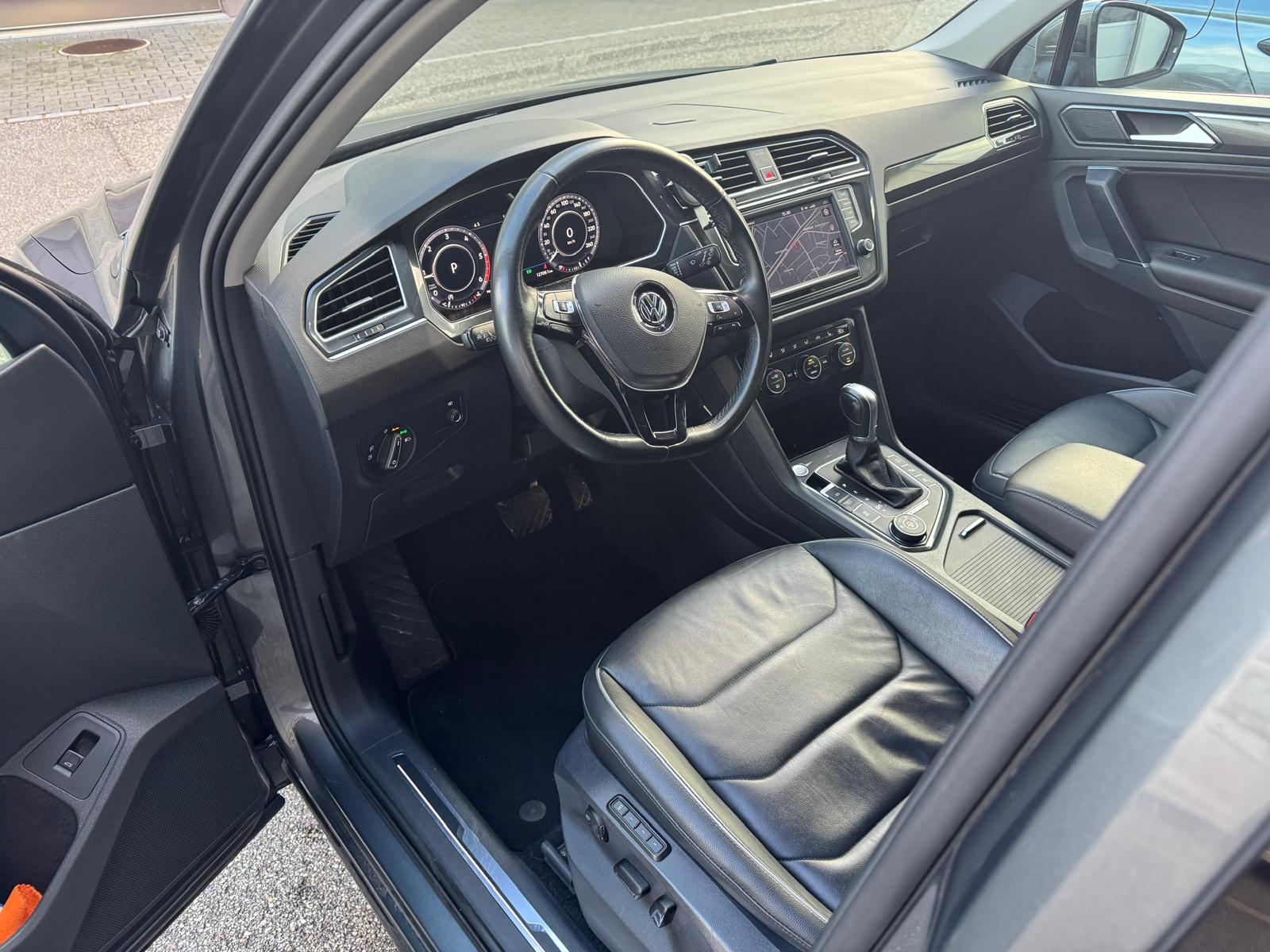 VW Tiguan 2.0 TDI SCR Highline 4Motion DSG-image-5