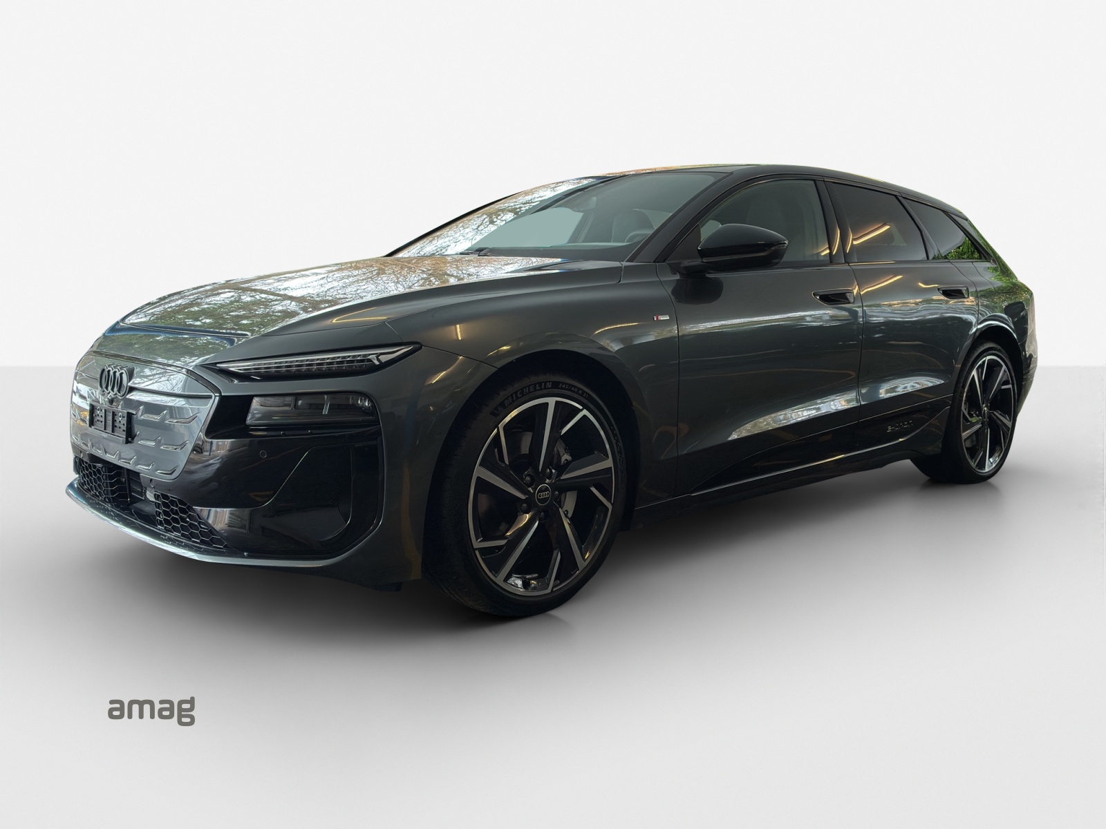 AUDI A6 Avant e-tron quattro-image-0