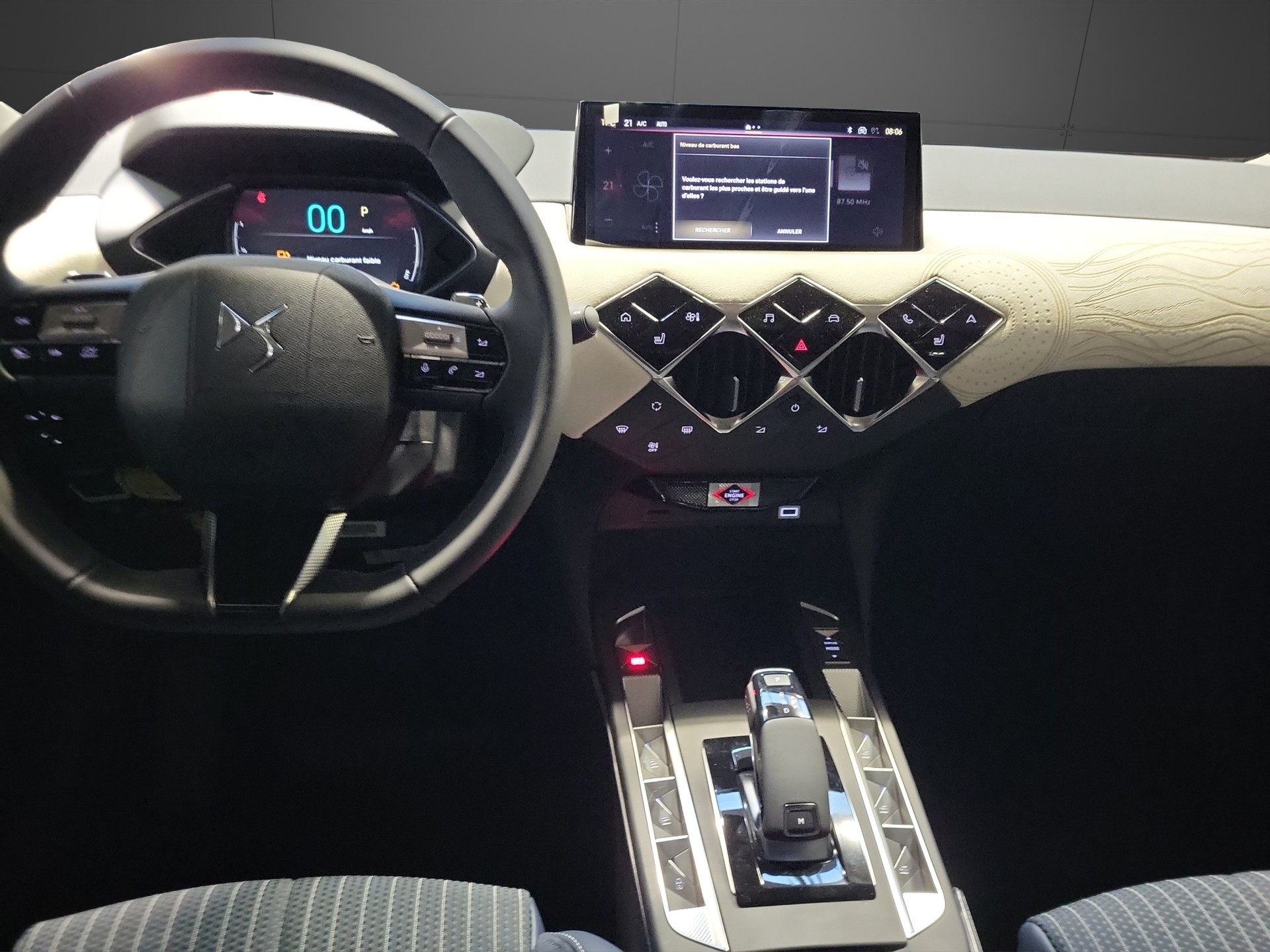 DS AUTOMOBILES DS3 1.2 MHEV Jules Verne-image-6