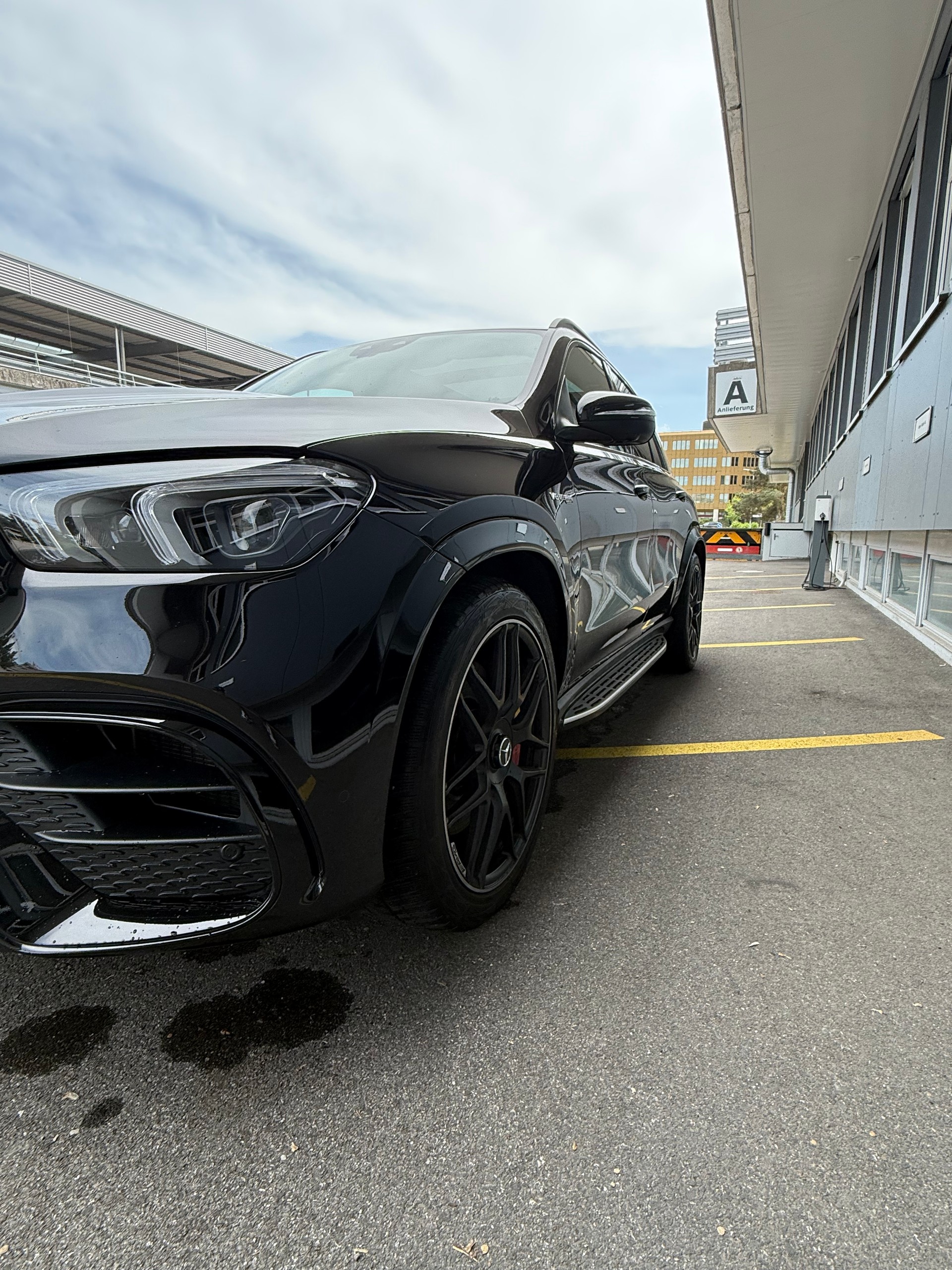 MERCEDES-BENZ GLE 63 S AMG 4Matic+ 9G-Speedshift-image-4