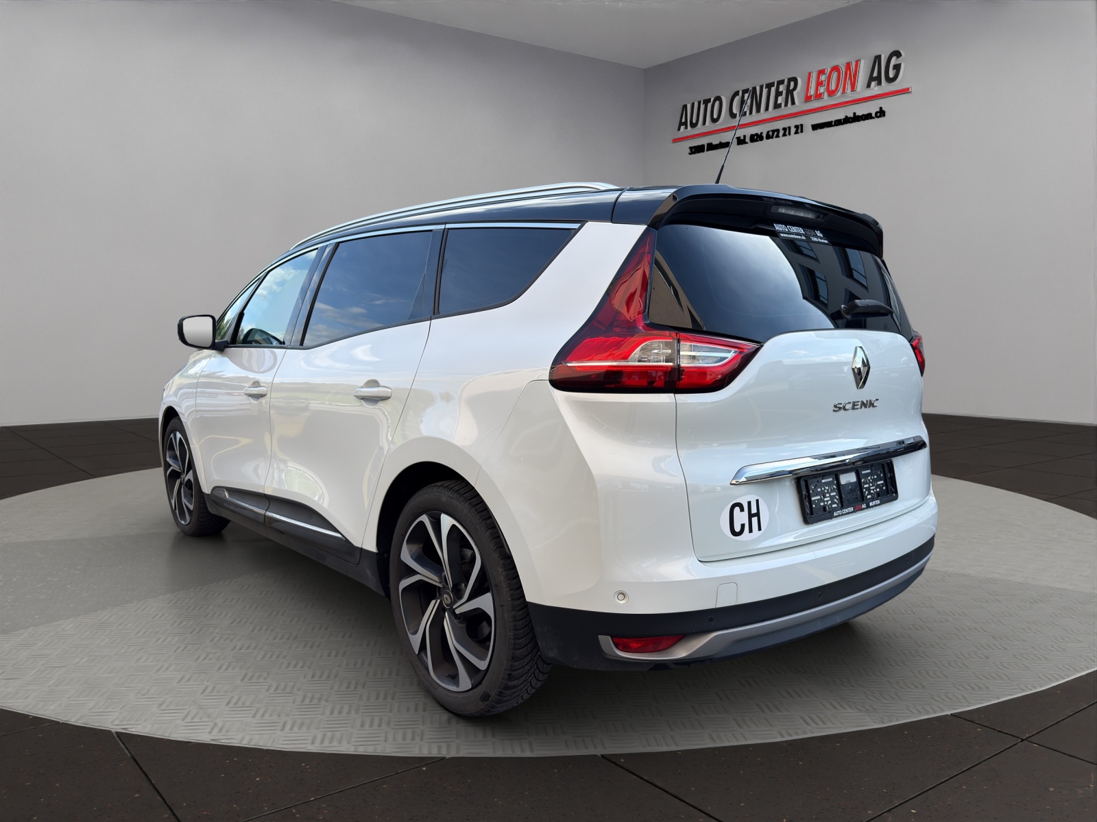 RENAULT Grand Scénic 1.8 dCi Initiale Paris EDC-image-3