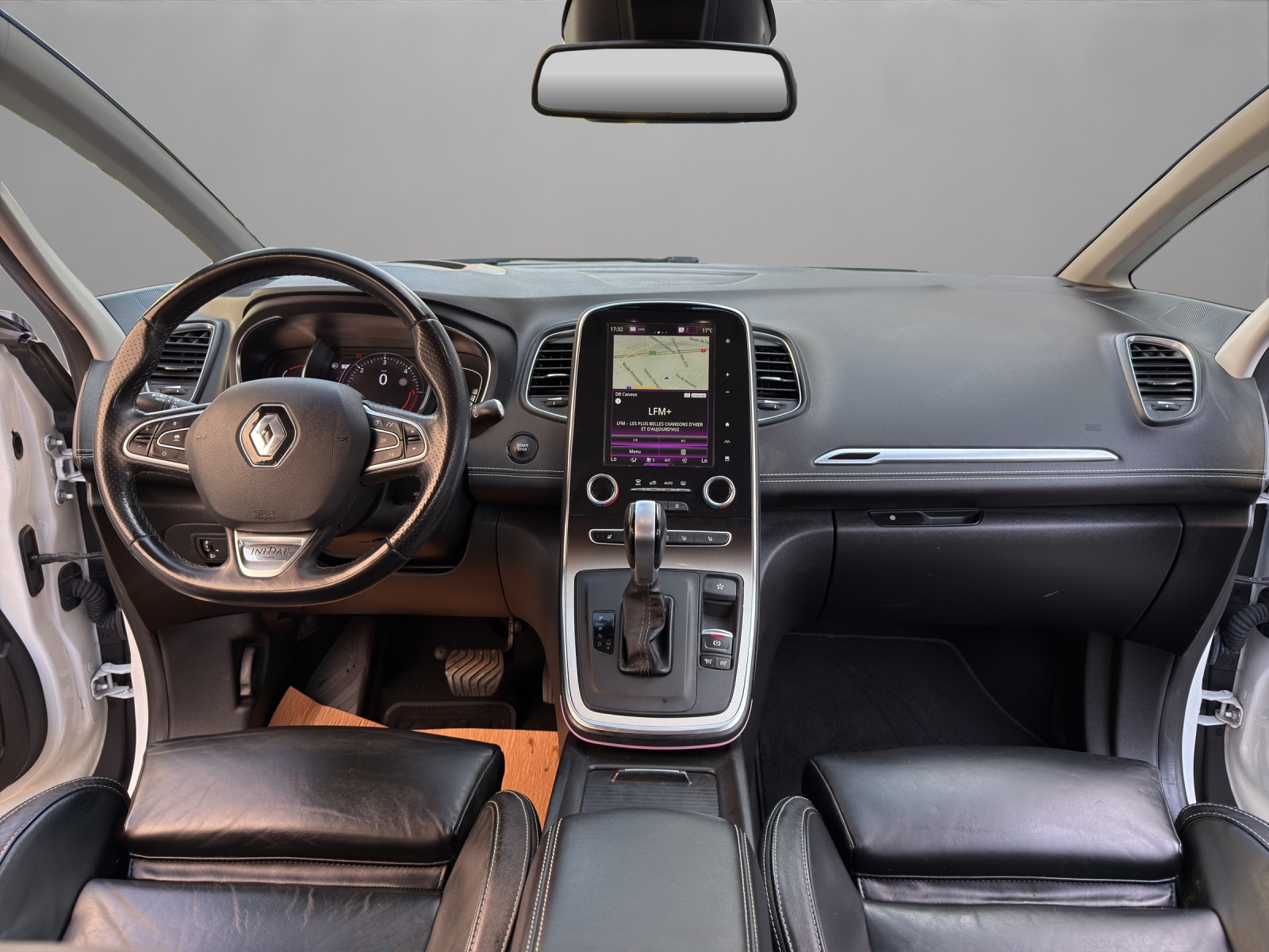 RENAULT Grand Scénic 1.8 dCi Initiale Paris EDC-image-13