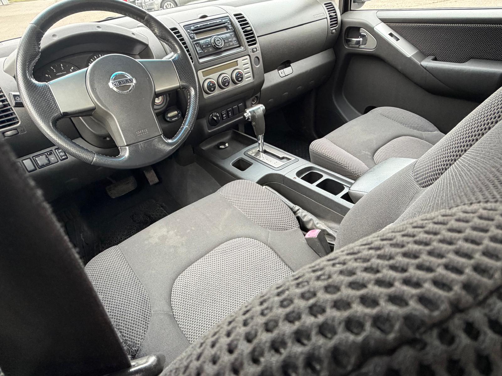 NISSAN Navara Double Cab LE 2.5 dCiA 4WD-image-6