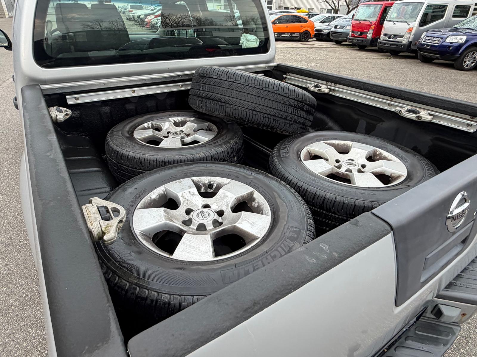 NISSAN Navara Double Cab LE 2.5 dCiA 4WD-image-9